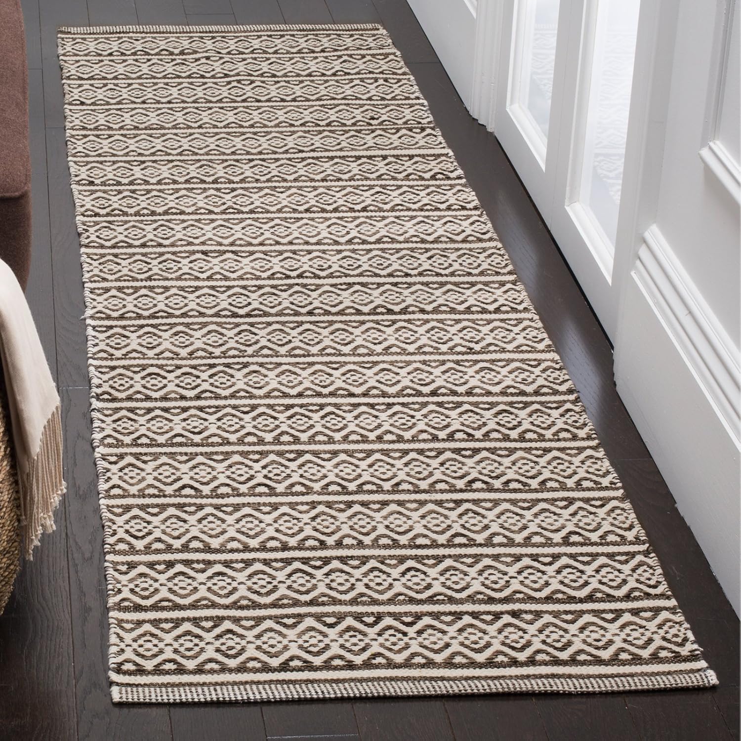 Ivory and Grey 6' x 9' Handwoven Cotton Area Rug