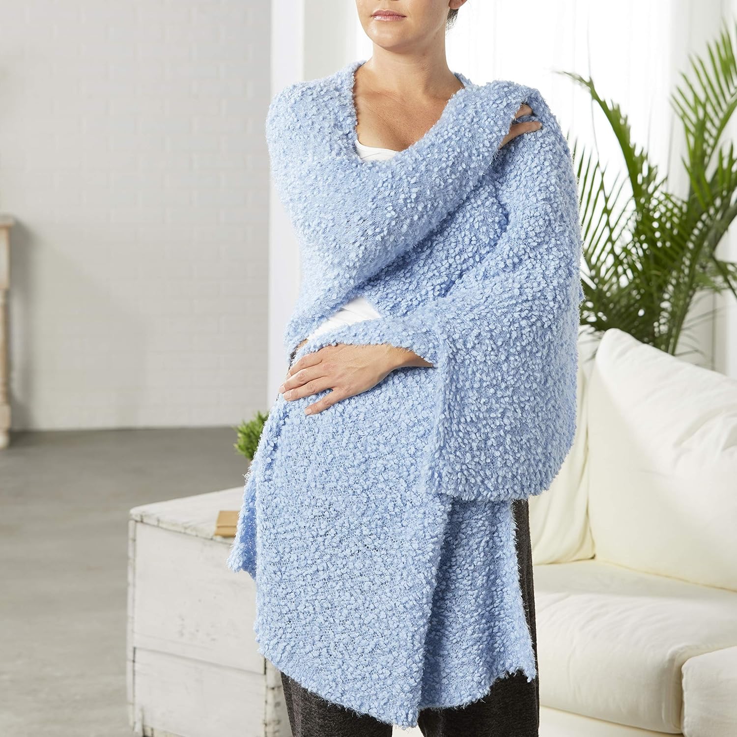 DEMDACO Giving Collection Giving Shawl with Pockets - Cozy Wrap for Women - Pockets - Soft Knit - Comfortable - Blanket-Style - Thoughtful Gift for Her - One Size - Light Blue