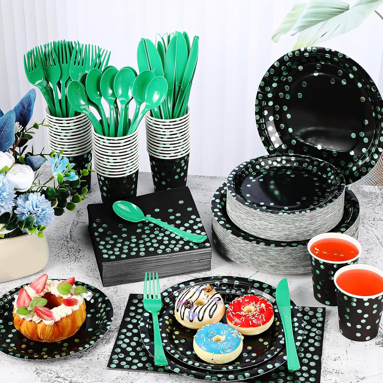 Sieral 560 Pcs Green and Black Party Plates for 80 Guests Disposable Green Paper Plates Napkins Cups and Plastic Forks Knives Spoons for Birthday Wedding Anniversary Dinnerware - Image 4