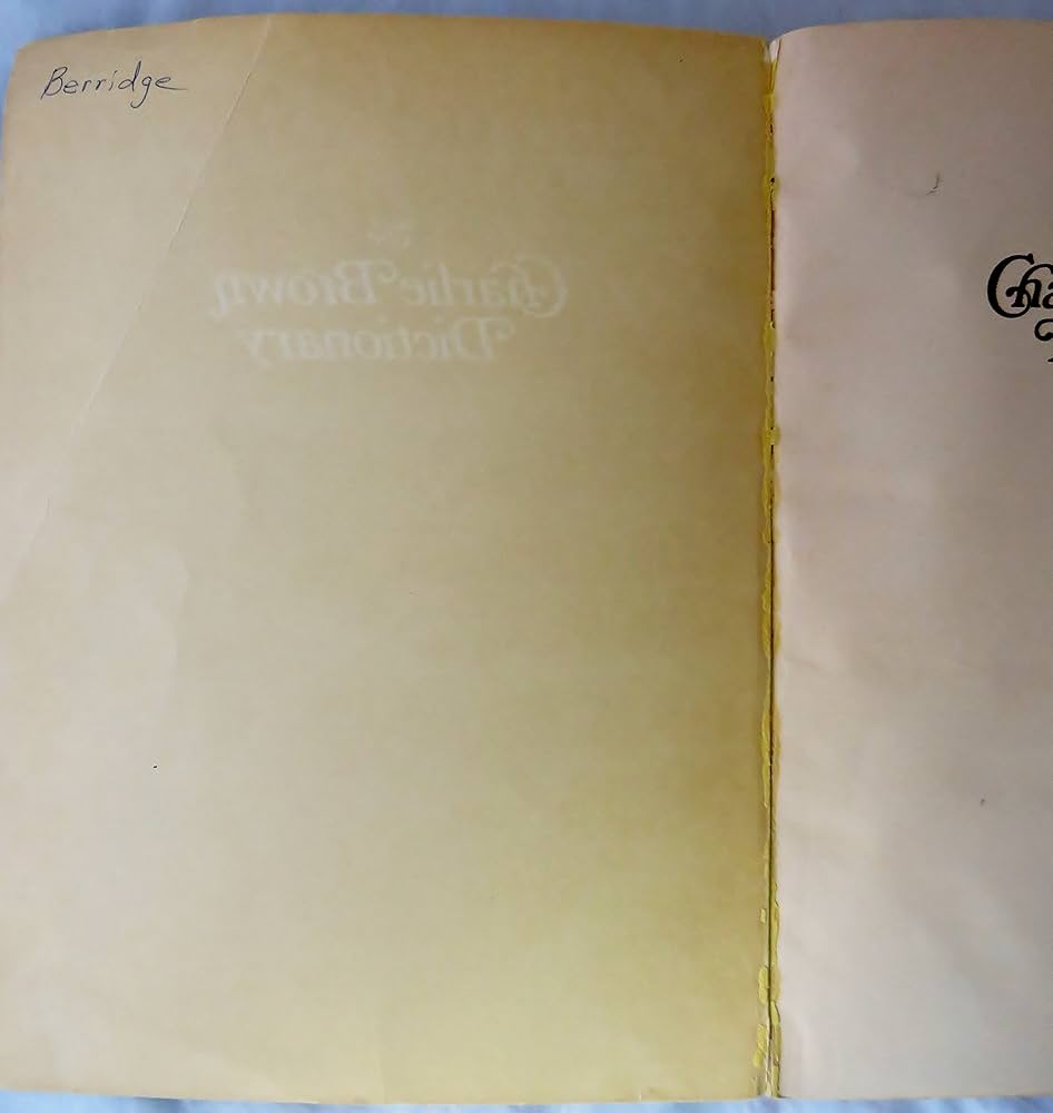 Amazon.co.jp: Charlie Brown Dictionary : Schulz, Charles M.: 洋書