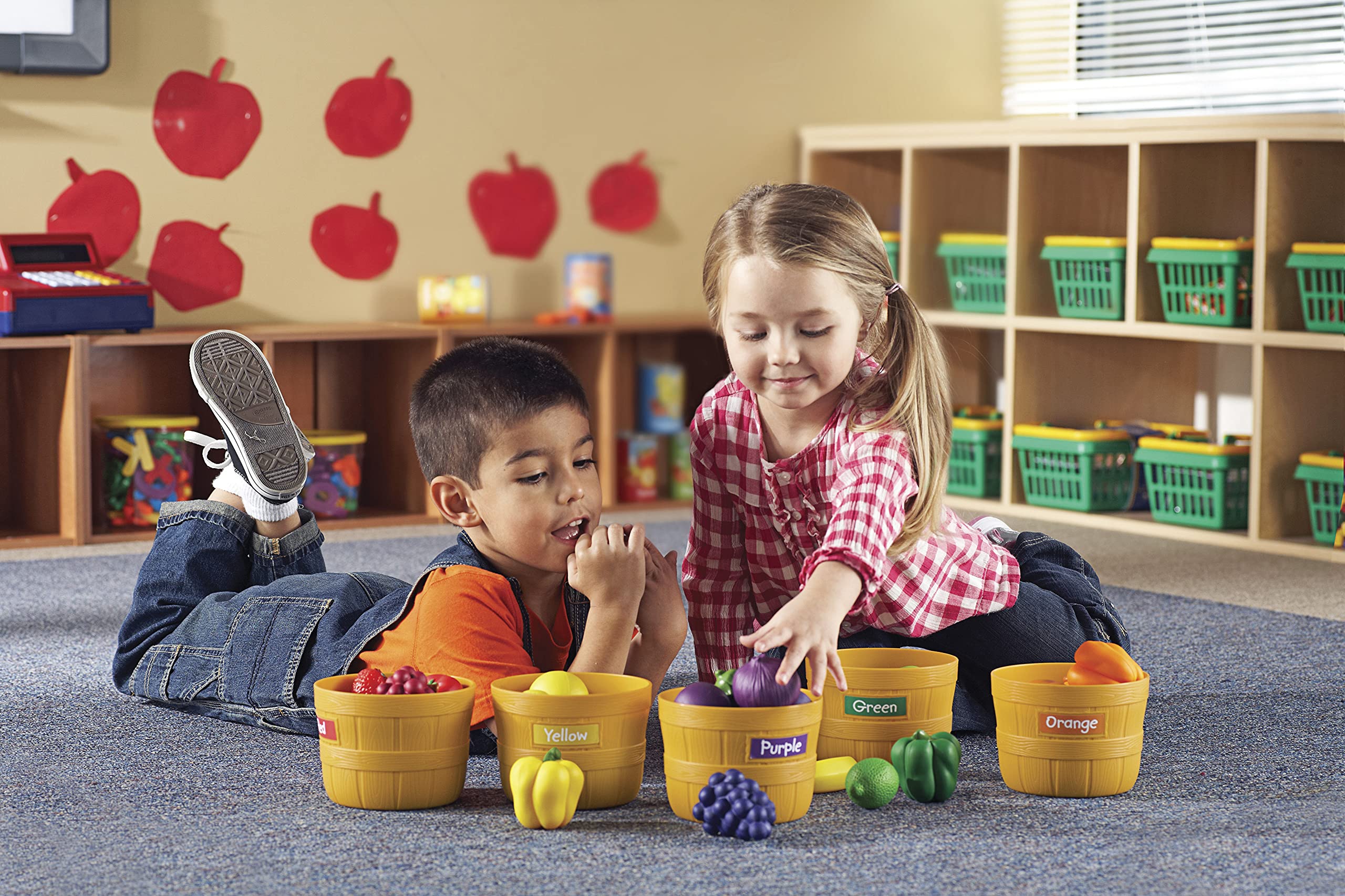 Learning Resources Set di Classificazione Colore, Mercato dei Contadini, Frutta e Verdura Giocattolo, Gioco Educativo, Regalo Bambini 18 Mesi, 3 Anni