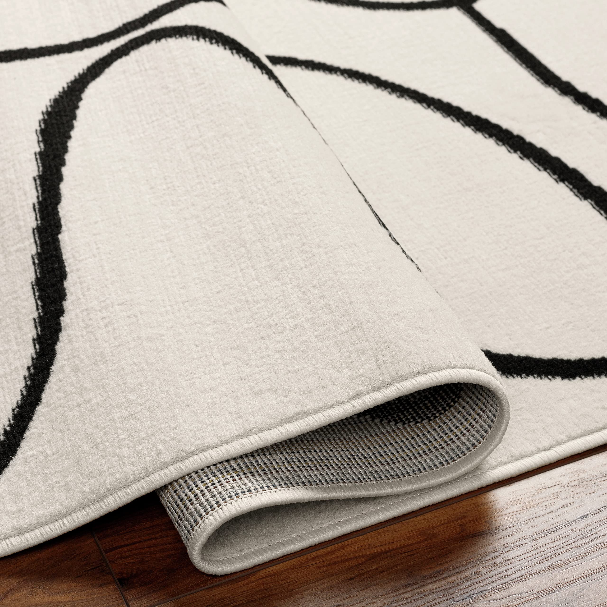 Surya Fremont Tapis de Salon Moderne – Design Abstrait Aspect marbre pour Salon, Salle à Manger, Chambre à Coucher – Tapis en marbre Doux, à Poils Courts, Grand 152 x 213 cm, Noir