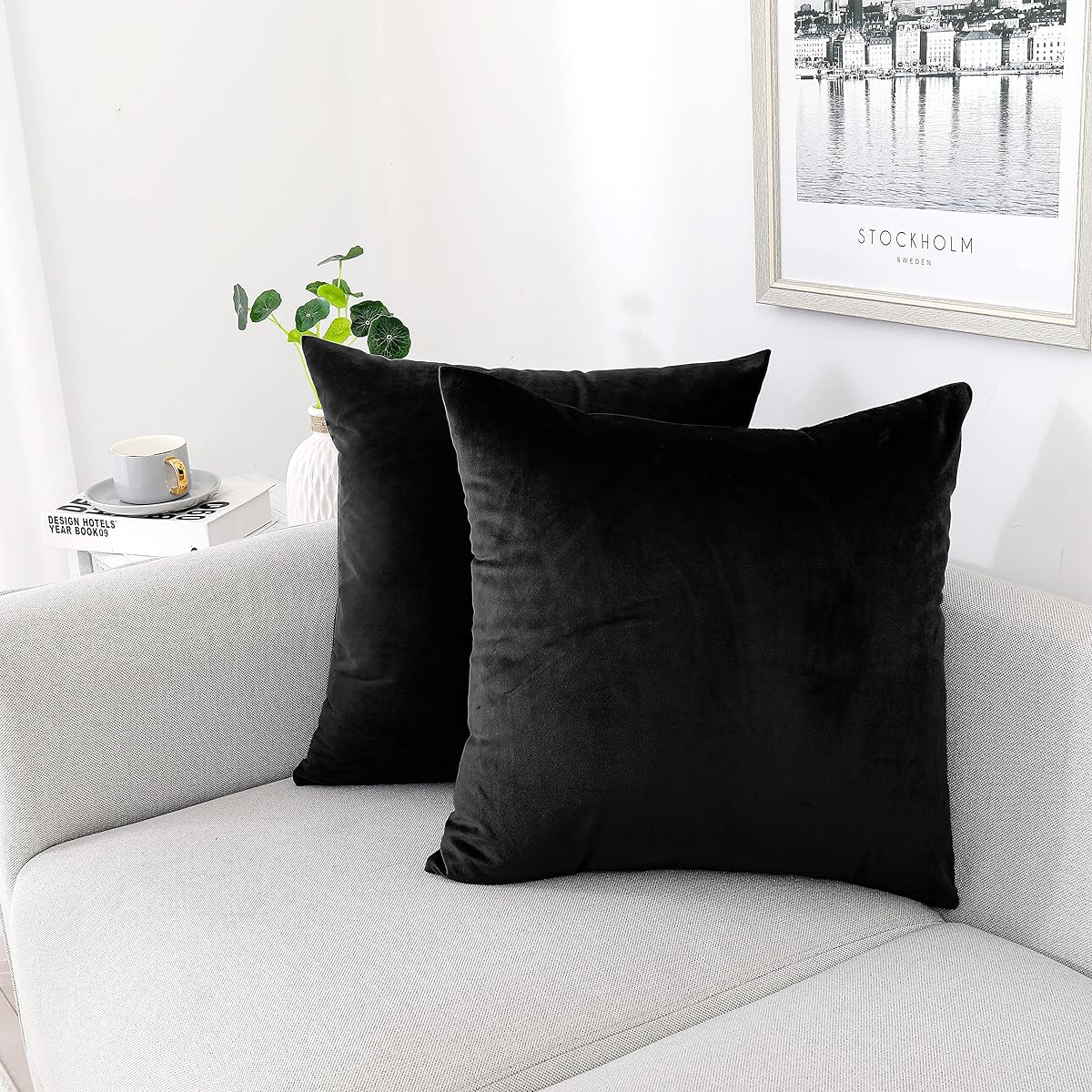 NiNi ALL Fundas de almohada de terciopelo negro, 18 x 18, paquete de 2 sofás decorativos | Fundas de almohada cuadradas de cojín bohemio liso suave para silla, sofá, dormitorio, granja, sala de estar, decoración moderna de lujo para el hogar, Halloween