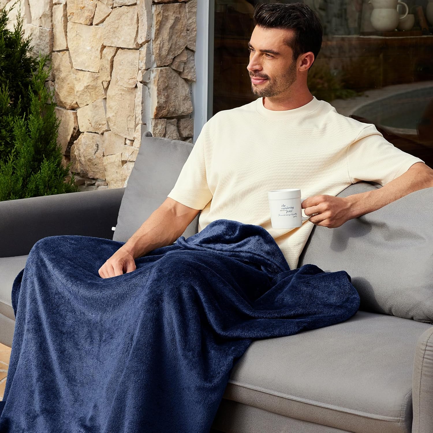 Exclusivo Mezcla Fleece Blanket Twin Size for Bed, Super Soft and Warm, All Season, Cozy, Plush, Lightweight, 60x80 Inches Navy Blue - Image 3