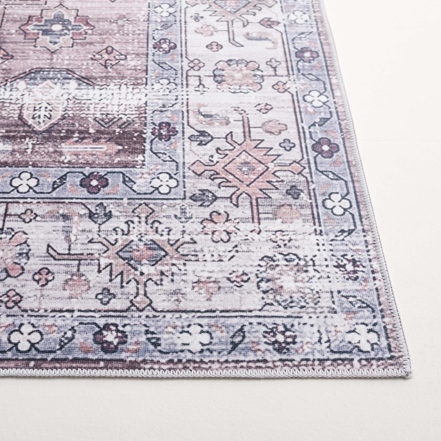 Safavieh Washable Rug Arizona Collection - 8' x 10', Grey & Ivory, Slip Resistant & Easy to Clean, Ideal for Living Room, Bedroom, Home Office, Dining Space (ARZ209F)