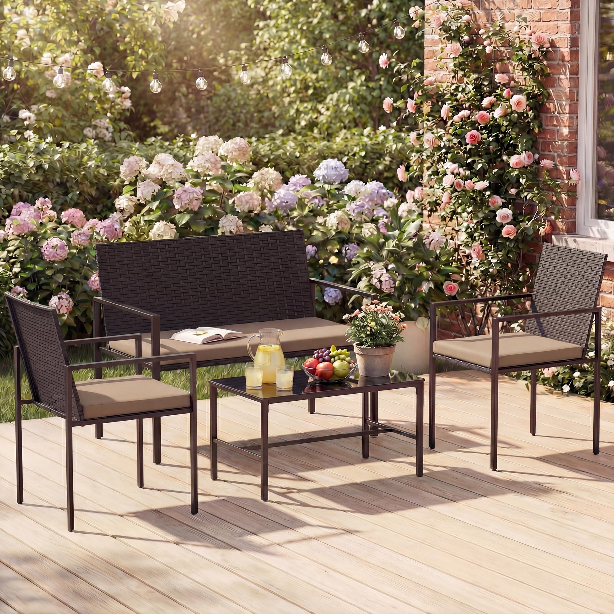 SOARS Set Salotto da Giardino in Rattan 4 Pezzi, Set Mobili da Eterno con 2 Poltrone, Divano a 2 Posti, Tavolino con Piano in Vetro Temperato e Comodi Cuscini per Cortile, Bordo Piscina (Marrone)
