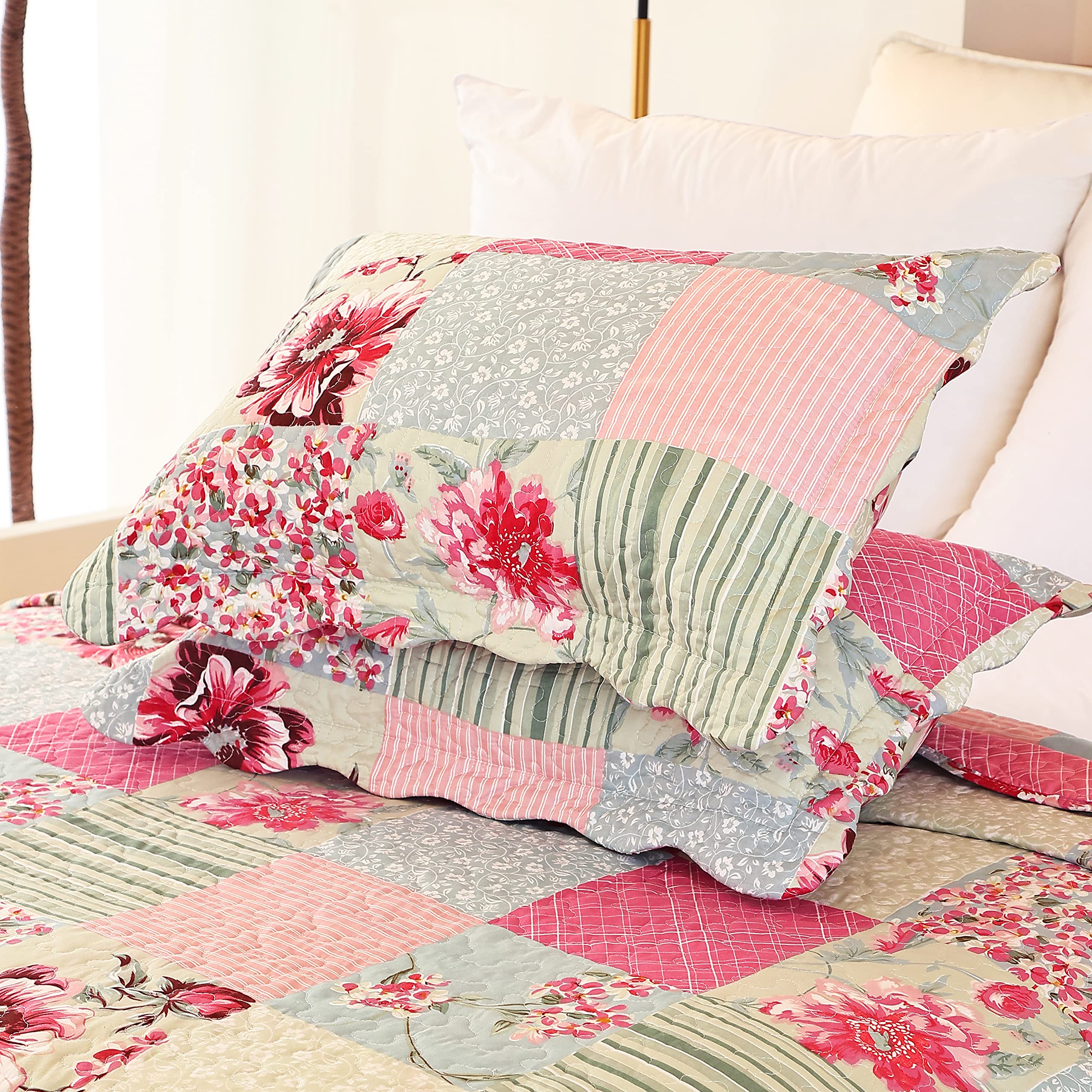 Cmfshape Summer Floral Queen Quilted Bedspread,Romantic Pink Quilt Set,Reversible Stitched Bedding Cover All Season,Soft Lightweight Coverlet with Pillow Cases (Pink&Grey, Queen(90"x90"))