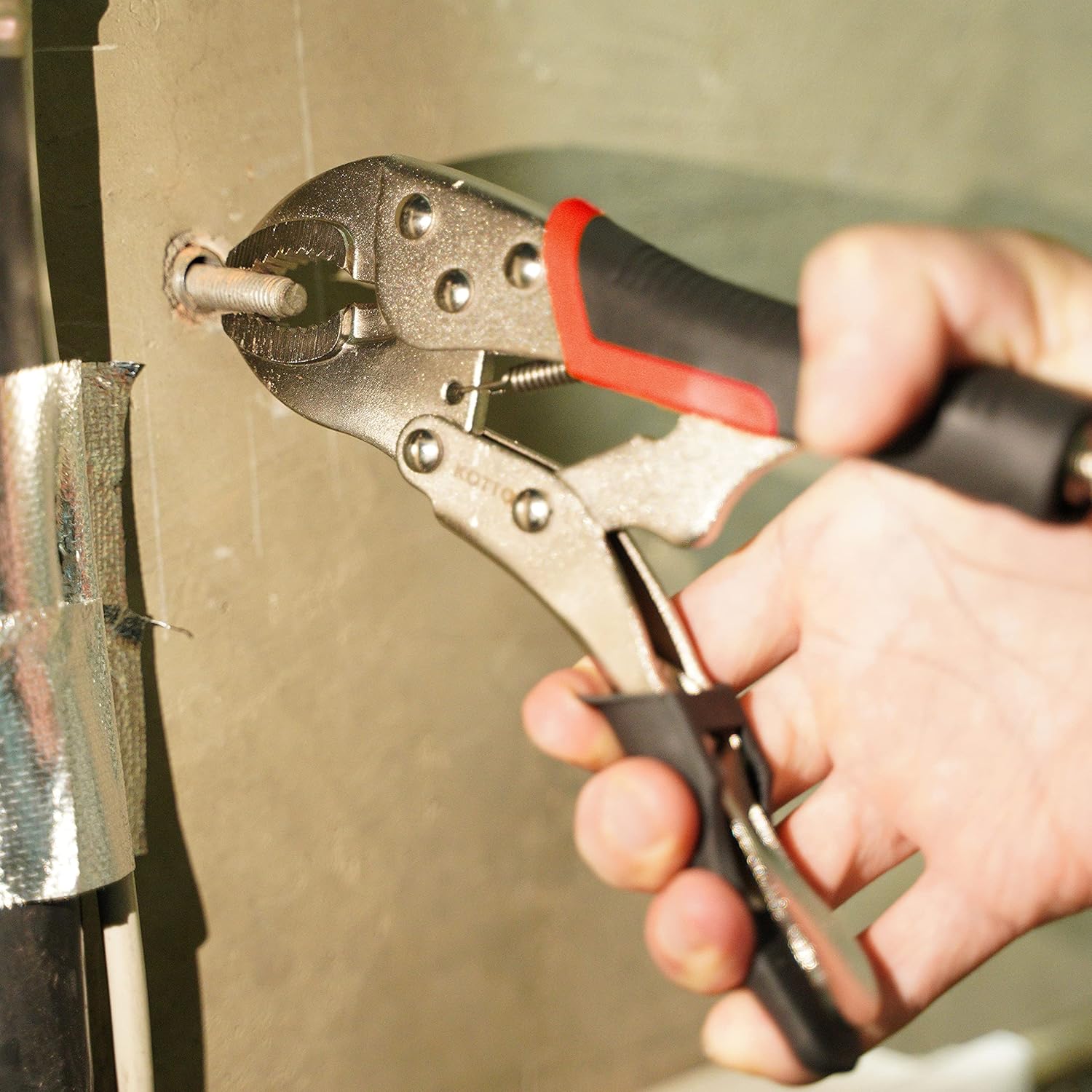 Bеѕt Prоmо KOTTO 5 Pack Set Locking Pliers Set, 5 Inch, 7 Inch and 10 Inch Curved Jaw Locking Pliers, 7 Inch and 9 Inch Long Nose Locking Pliers with Storage Bag