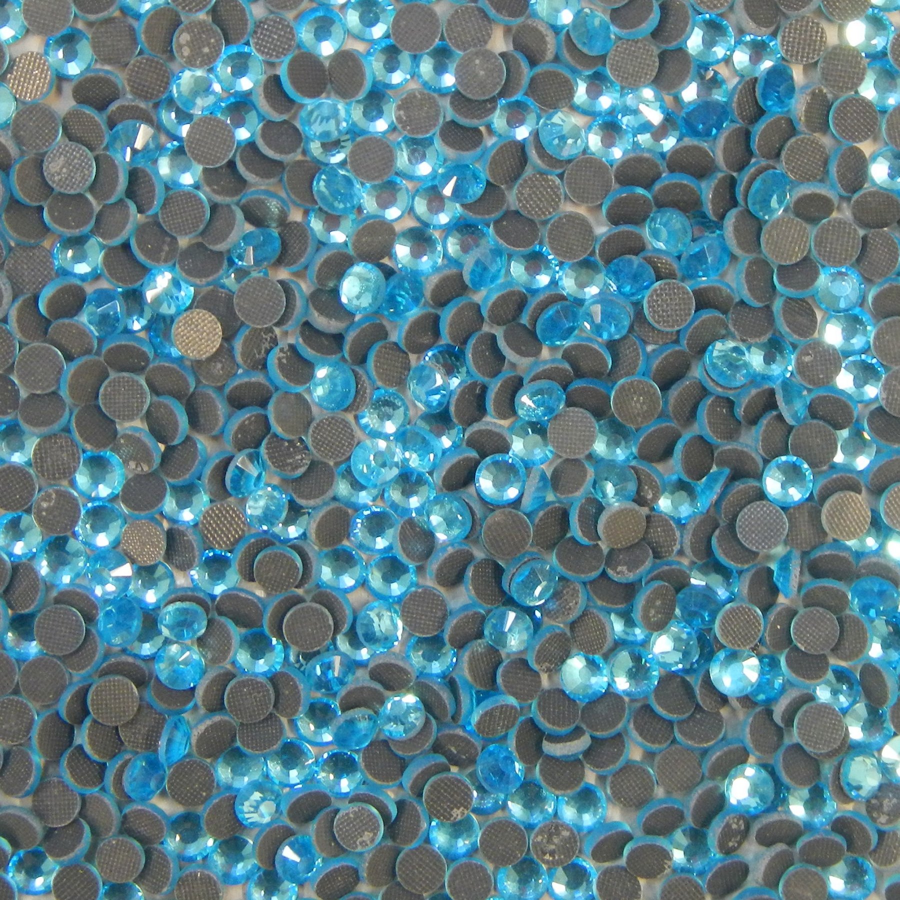 DMC Iron on Hotfix Crystal Rhinestones, 720 Pcs- 5 Gross Many Colors Ss6, Ss10, Ss16, Ss20 (ss10-3mm, Lake Blue)