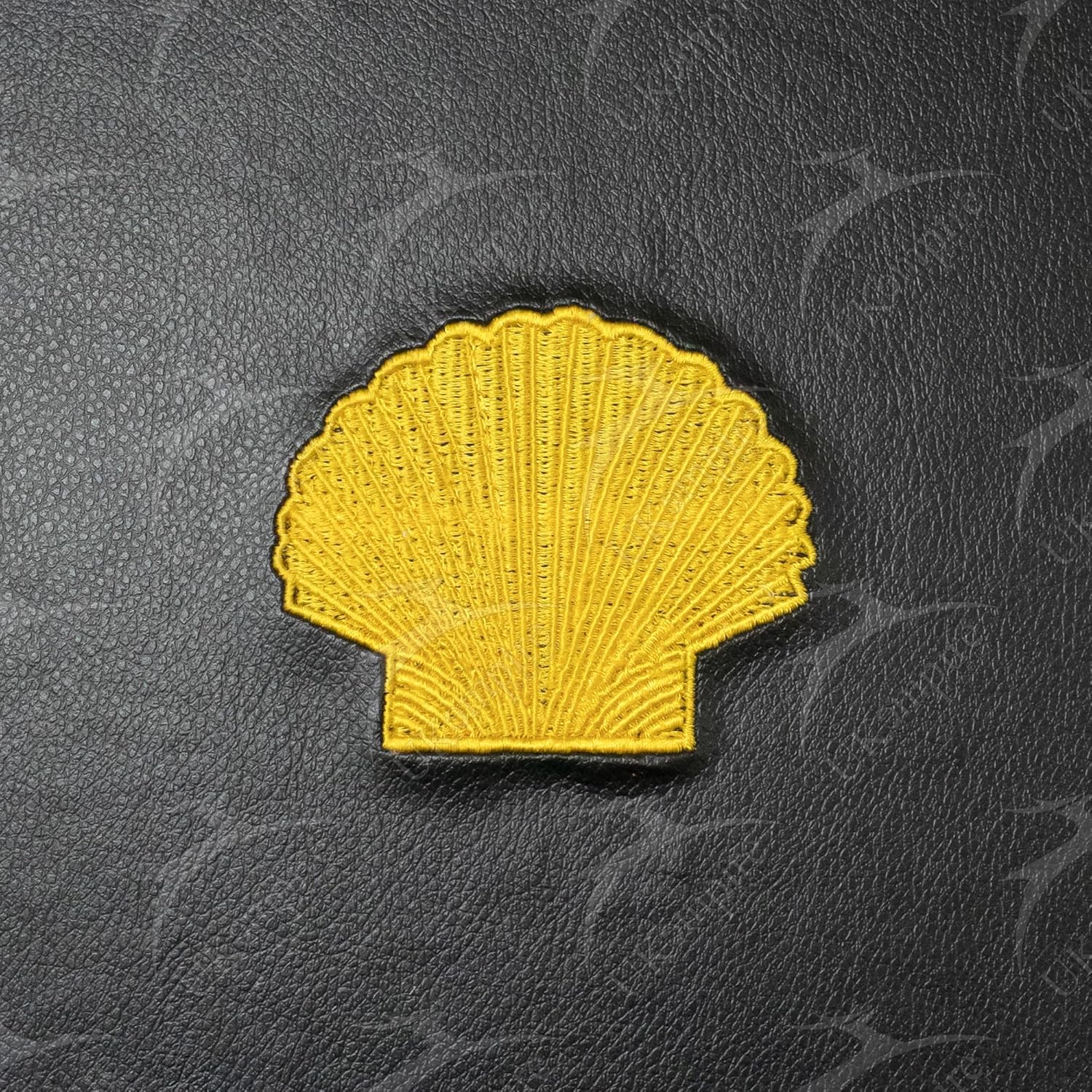 Masonic Crown Cap Case ST Thomas Of Acon Black Leather, Embroidered Emblem (Gold) – Freemason Hat Carrying Storage Box