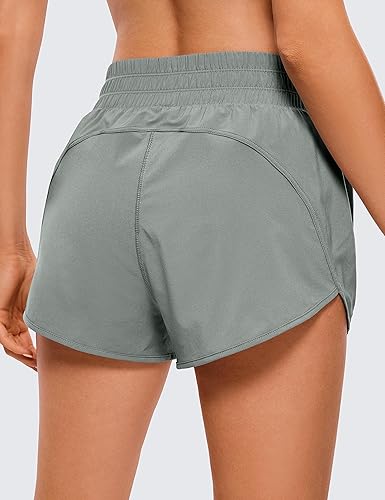 Miniatura 2 de CRZ YOGA Pantalones cortos de correr de cintura alta para mujer, 2.5 pulgadas, forro de secado rápido, pantalones cortos de entrenamiento atlético