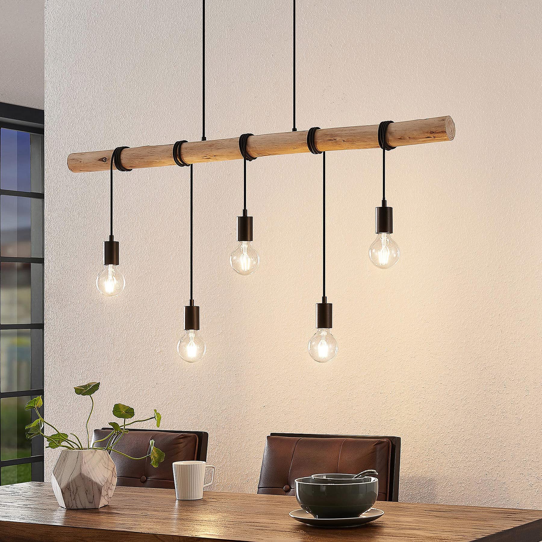 Lindby Esstisch Holz Pendelleuchte, Seillampe Hängelampe Metall Holzbalken Seil Esszimmer Lampe hängend Holzlampe 5x E27 max. 60W ohne Leuchtmittel