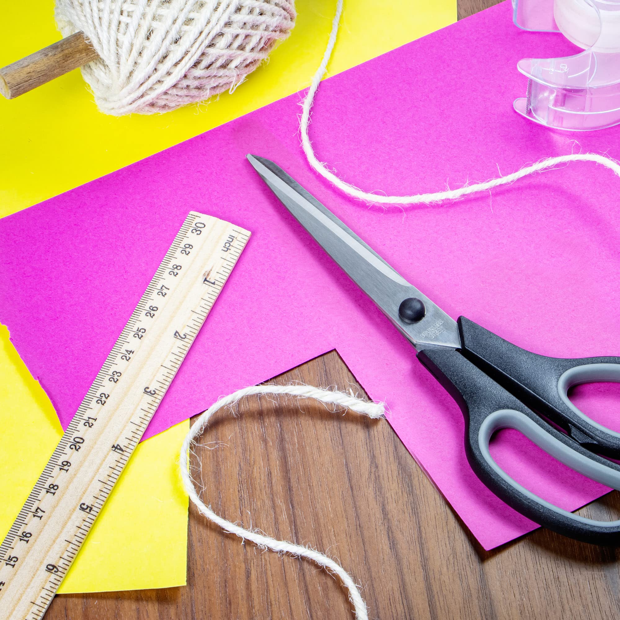 com-four® 30x Schere - große Küchenschere mit Komfortgriff - Bastelschere aus rostfreiem Edelstahl - Haushaltschere für Papier, Karton und Stoff - Schneiderschere - Allzweckschere (30x - M)