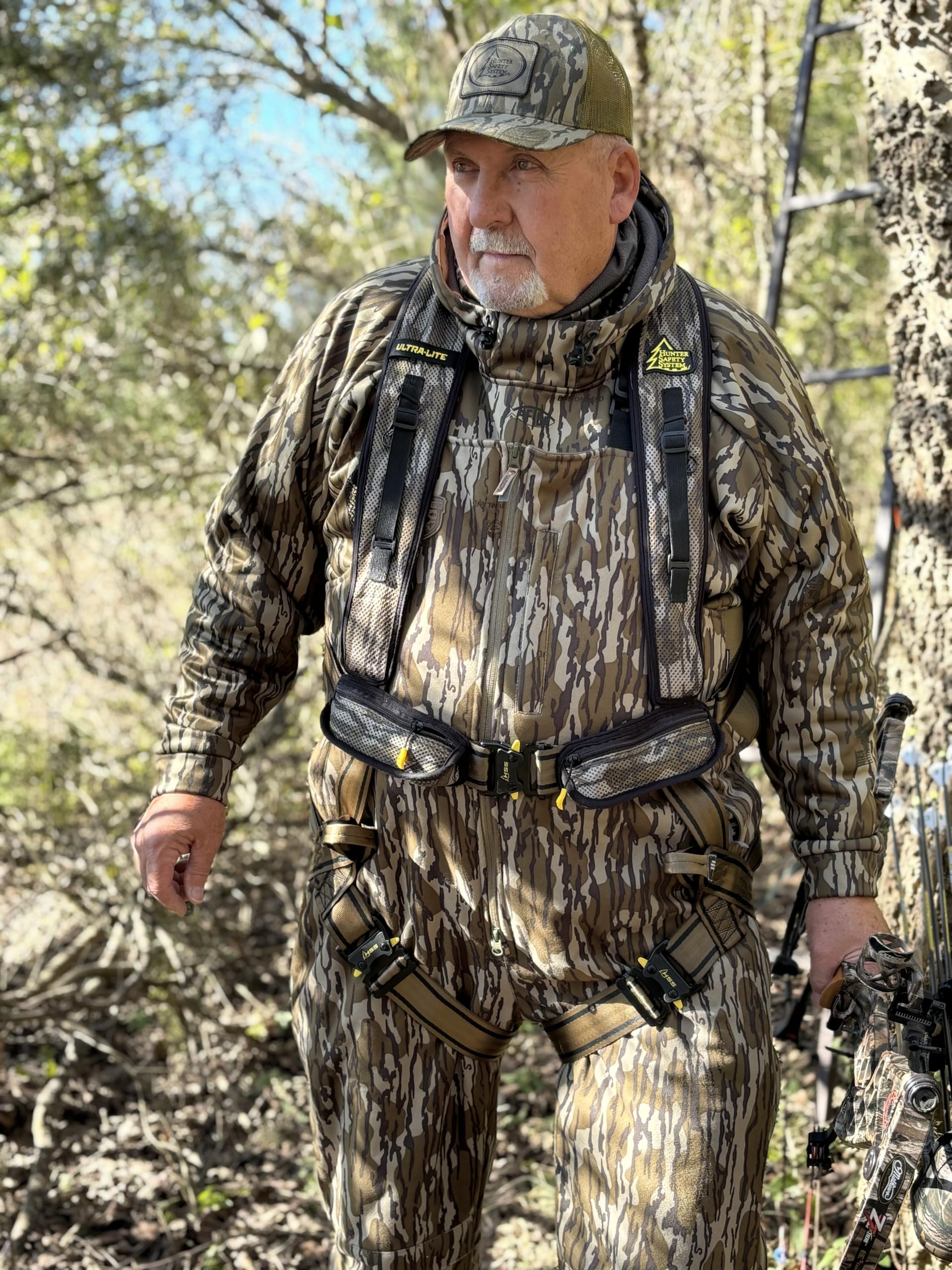 Hunter Safety System Ultra-lite 4X/5X Harness – Padded Lightweight Shock Absorbing Safety Harness for Tree Stand, Hunting Gear & Accessories, Fits Up to 400 Pounds