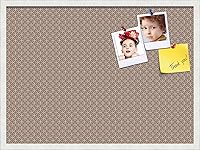 Vista 250 de PinPix Tablero de anuncios de corcho de 12 x 12 pulgadas. Este tablero decorativo enmarcado viene con diseño de círculos B W y un marco blanco