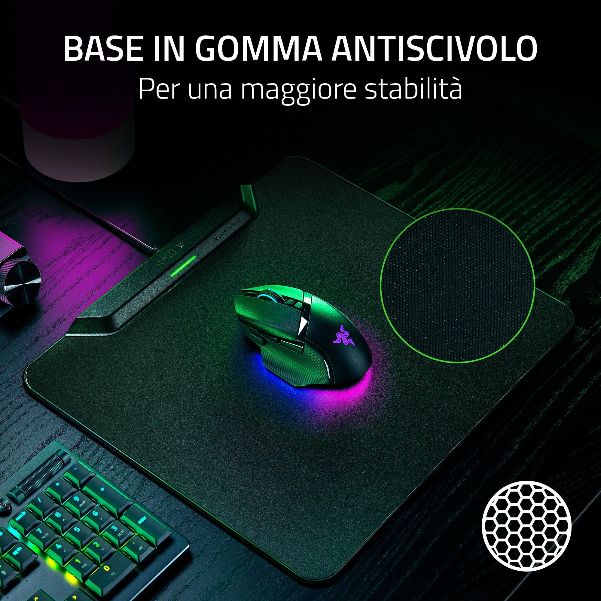 Razer HyperFlux V2 - Tappetino per mouse con ricarica wireless per mouse da gioco - tappetino per mouse da gioco e disco di ricarica (indicatore di ricarica a LED, piedini in gomma antiscivolo) Nero