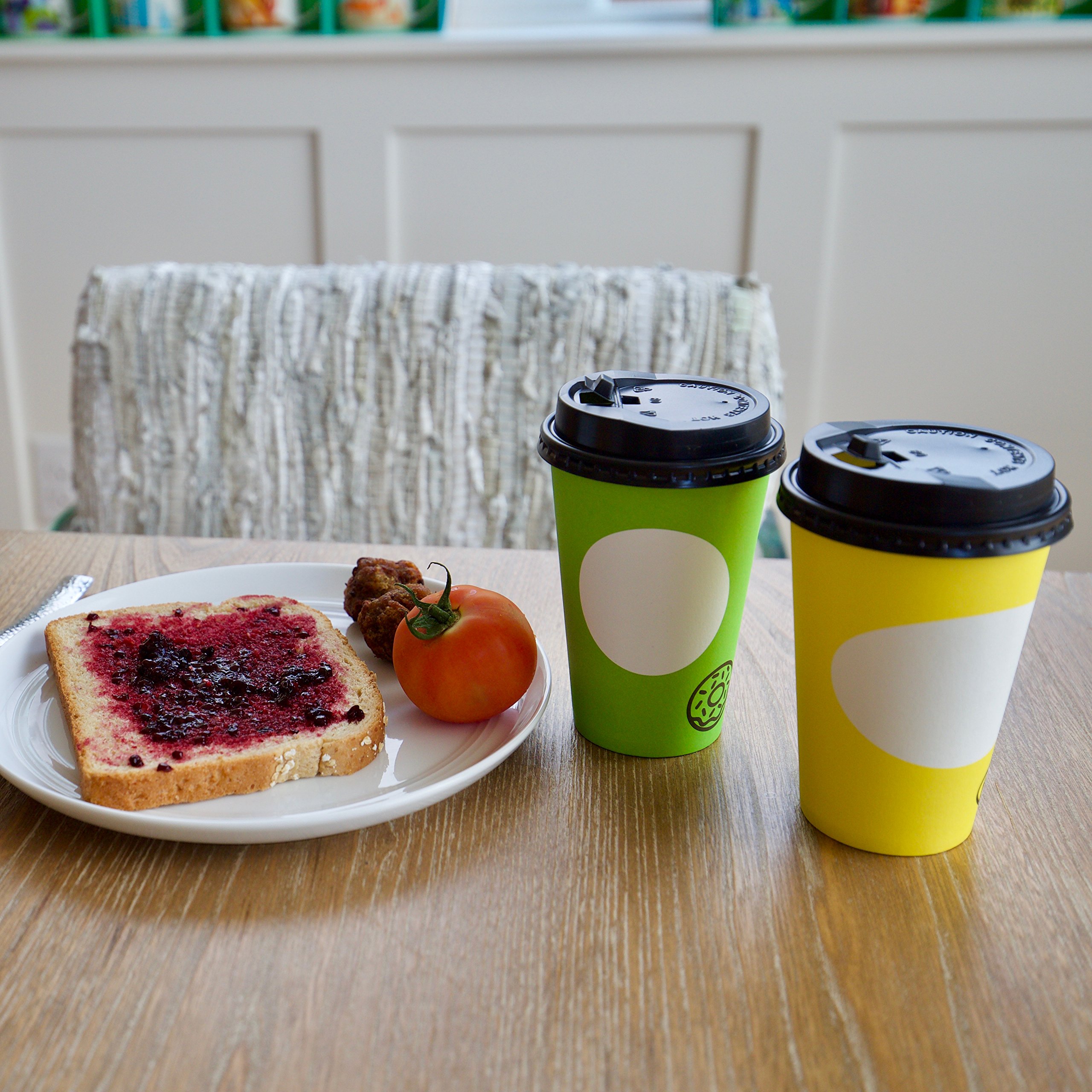Youngever Lot de 70 Gobelets Carton Café à Emporter Ecologique, Tasse Café 350ML avec Couvercles, Tasse à Papier Bio