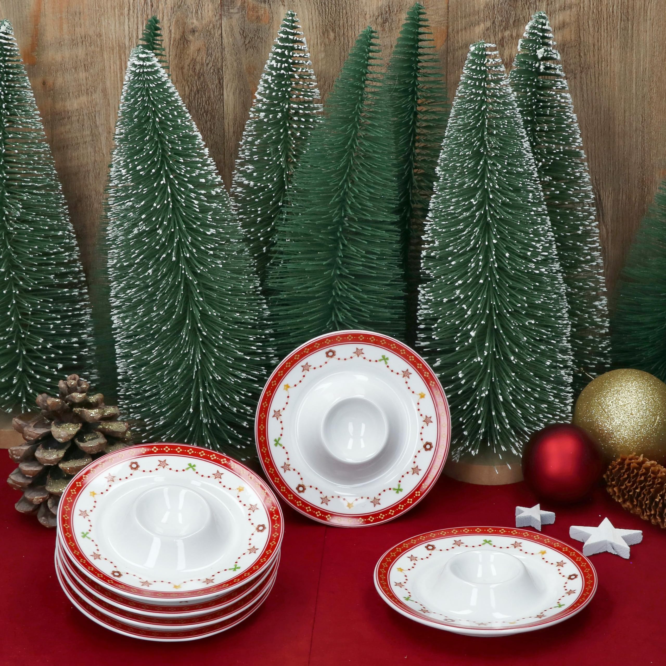 MamboCat Lot de 6 coquetiers en porcelaine avec plateau I Ø 13,3 cm I Coquetiers ronds en porcelaine avec décor de Noël pour l'œuf du petit déjeuner I 6 personnes