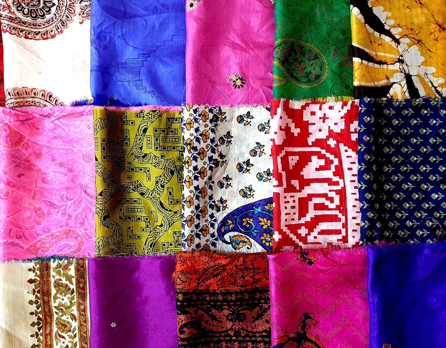 VINTAGEFABULOZ Sari Silk Fabric Lot 15 Pieces Mixed Craft Scrapbook Art Doll Scrapbook and Jewellery Gift Wrap (Mixed)