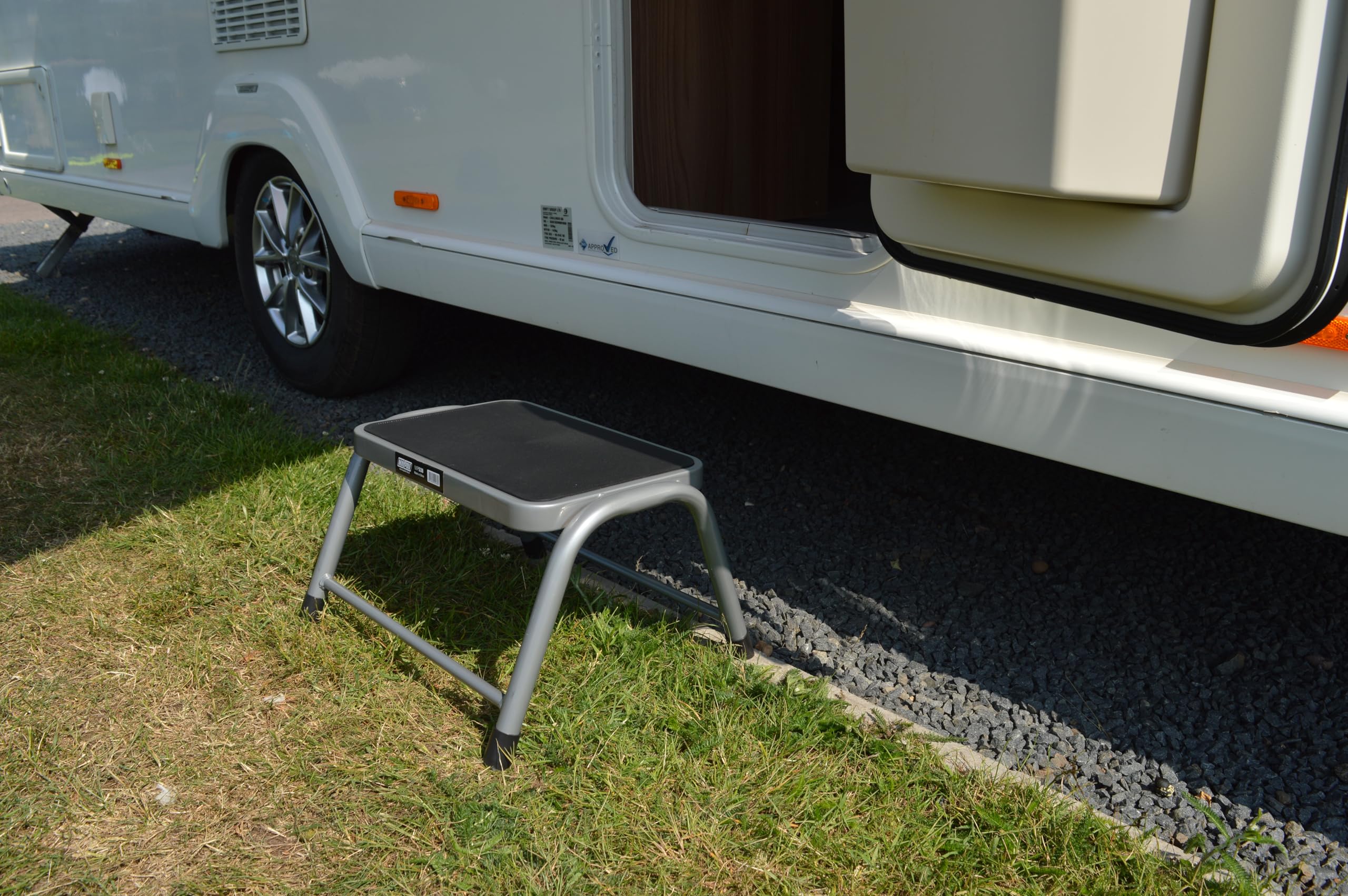 Maypole 538 - Peldaño de Acero para caravanas