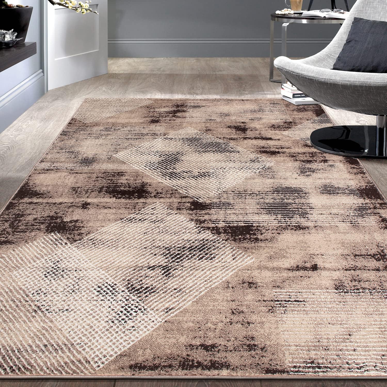 Contemporary Distressed Geometric Stain Resistant High Traffic Living Room