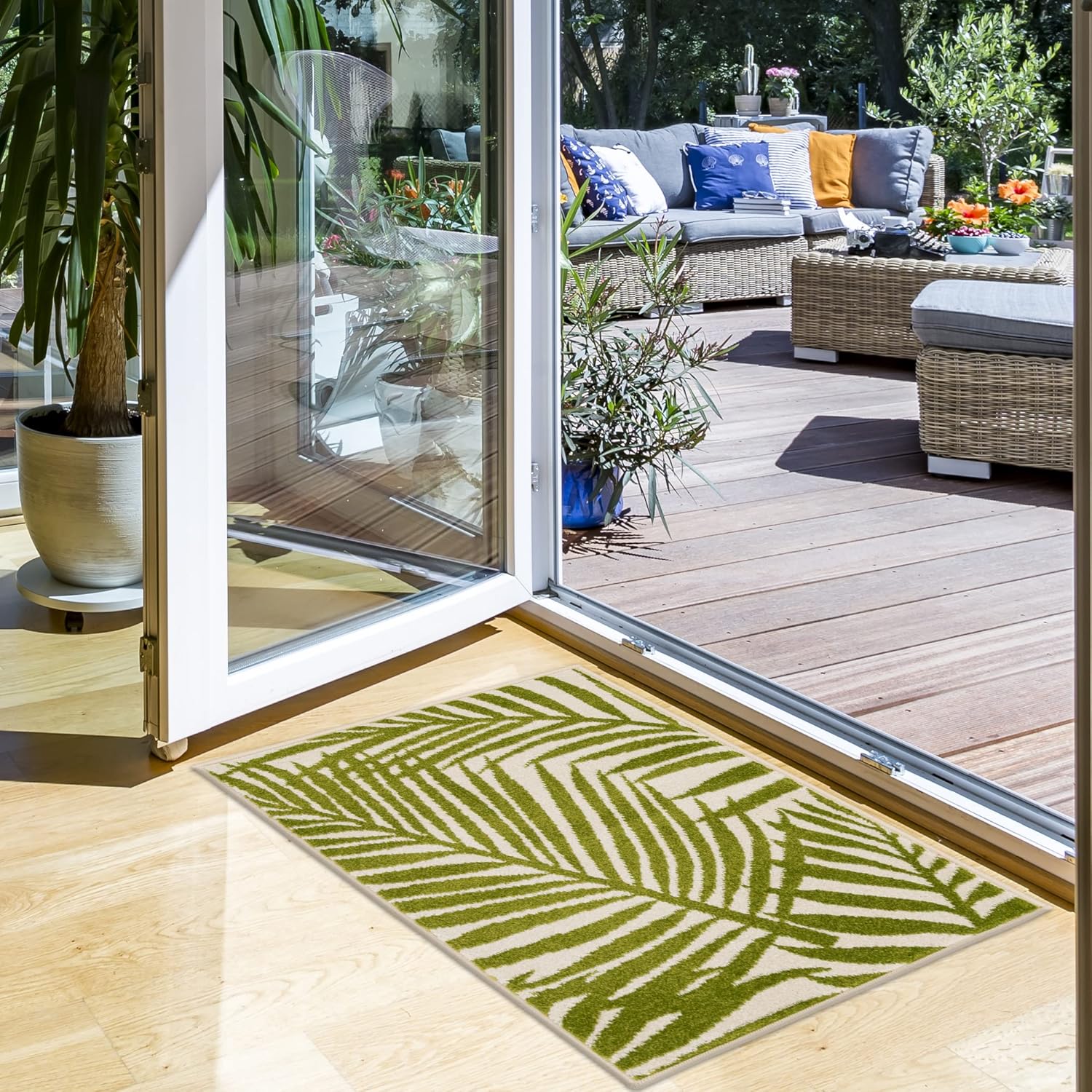 Tecopa Navarnzie 3' x 5' Cream Floral Indoor/Outdoor Accent Rug