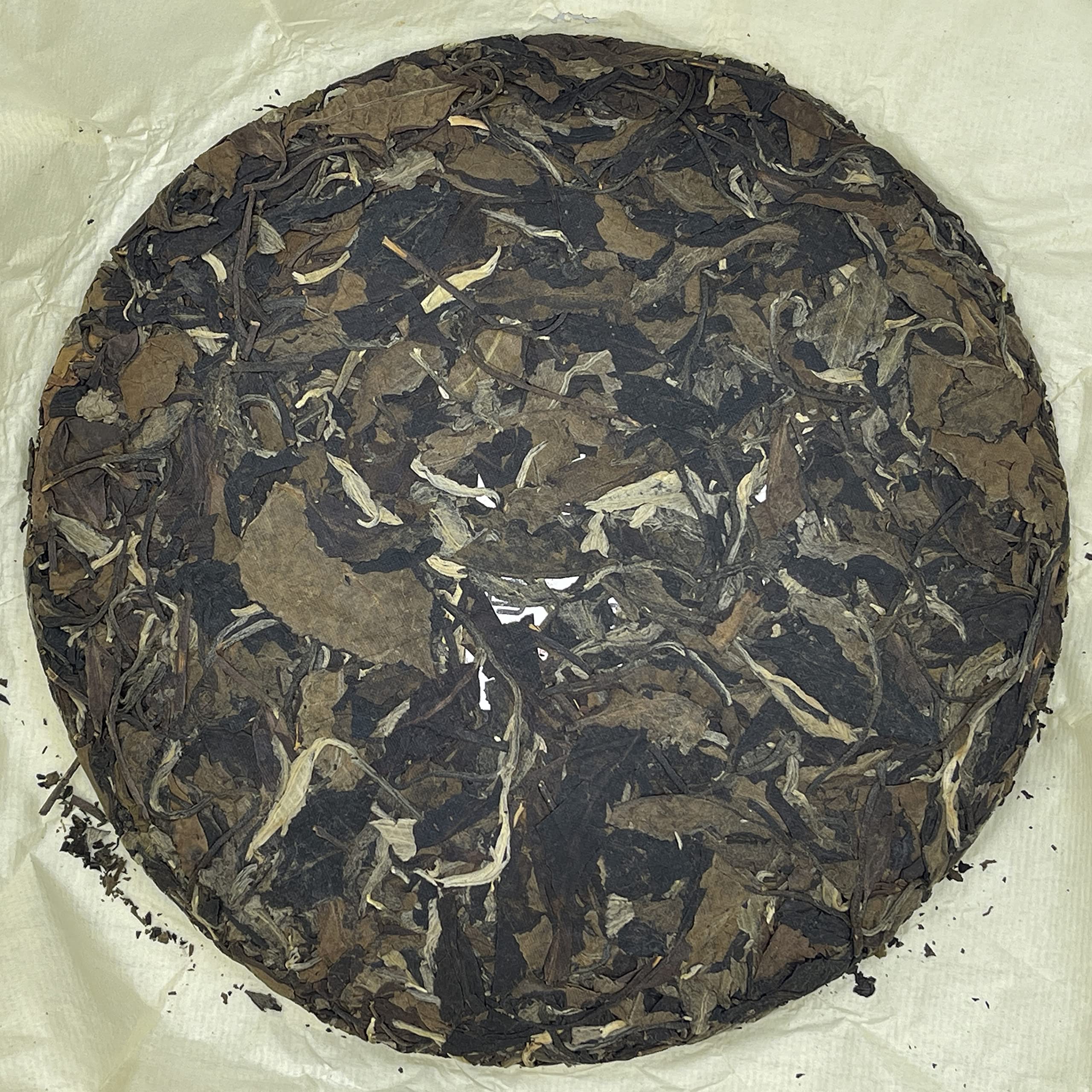 2013 Zheng He Bai Cha Raw Pu-erh Tea Cake, 357g, from Yunnan