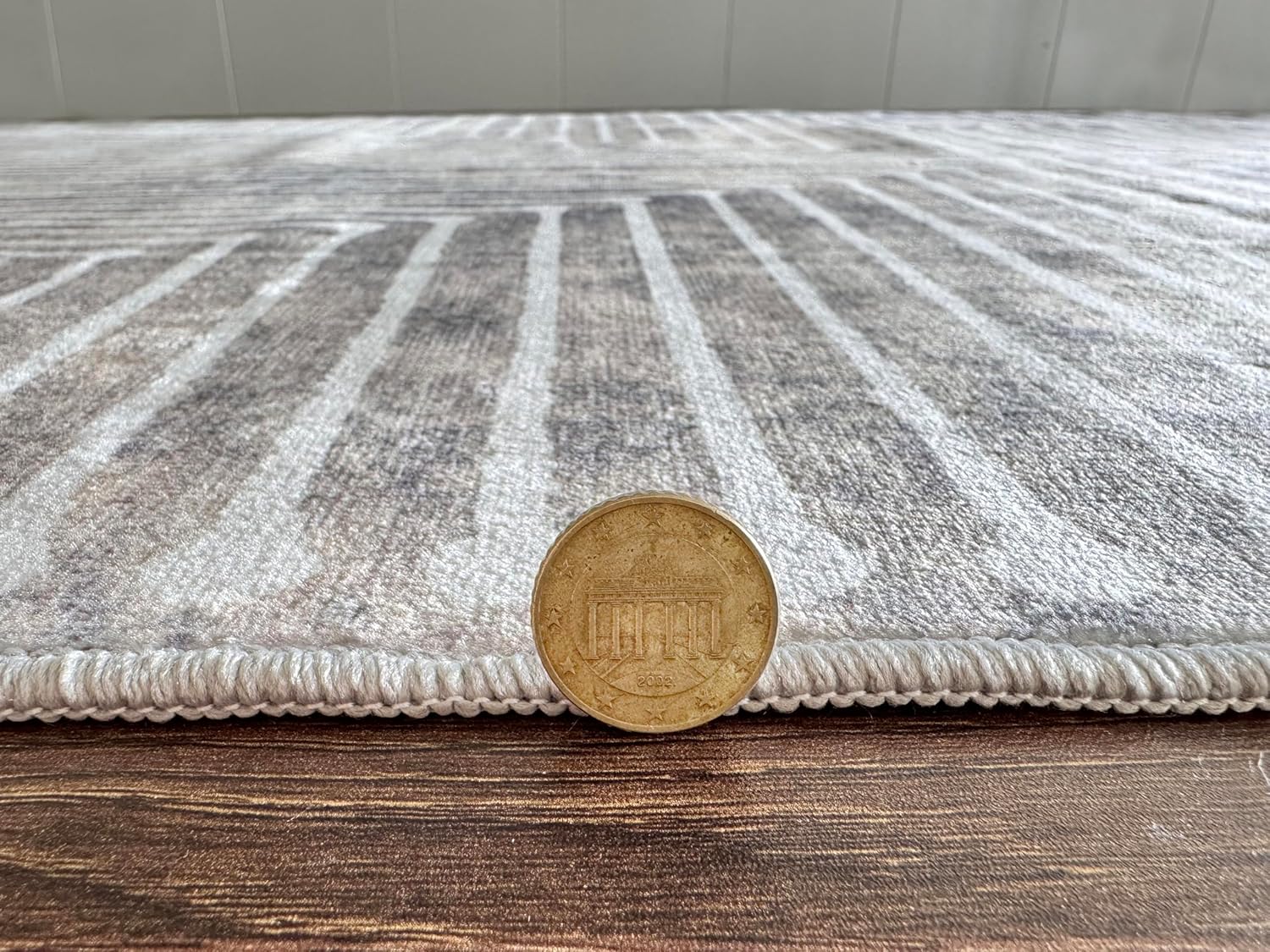 GLN Rugs Contemporary Collection - Machine Washable Area Rug, Contemporary Washable, Non Slip, Low Pile Chenille Rug, Living Room, Bedroom, Kitchen Rug (2' x 3' Lines Cream)
