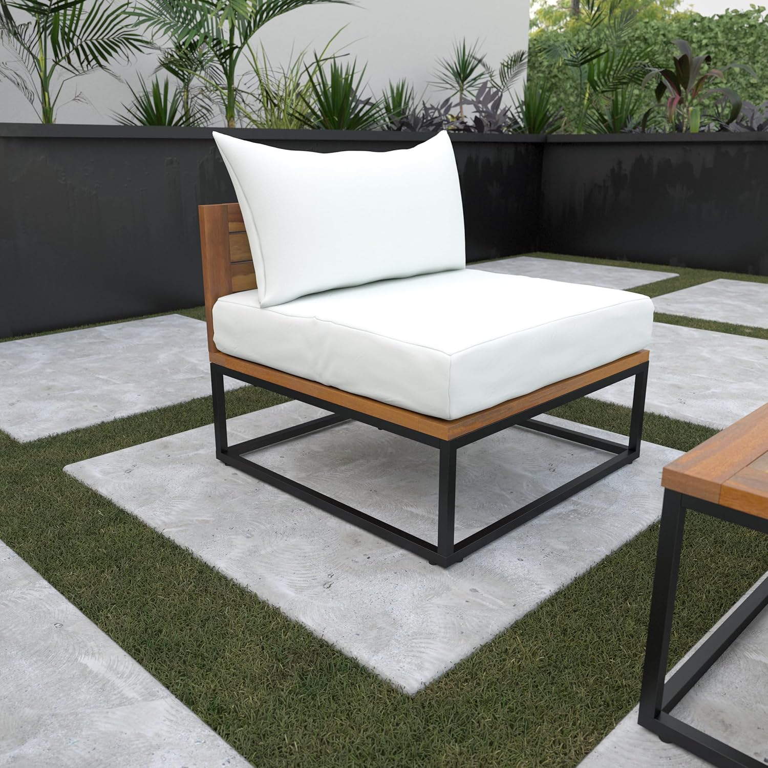 SEI Furniture Taradale Outdoor Chair w/Cushion, White