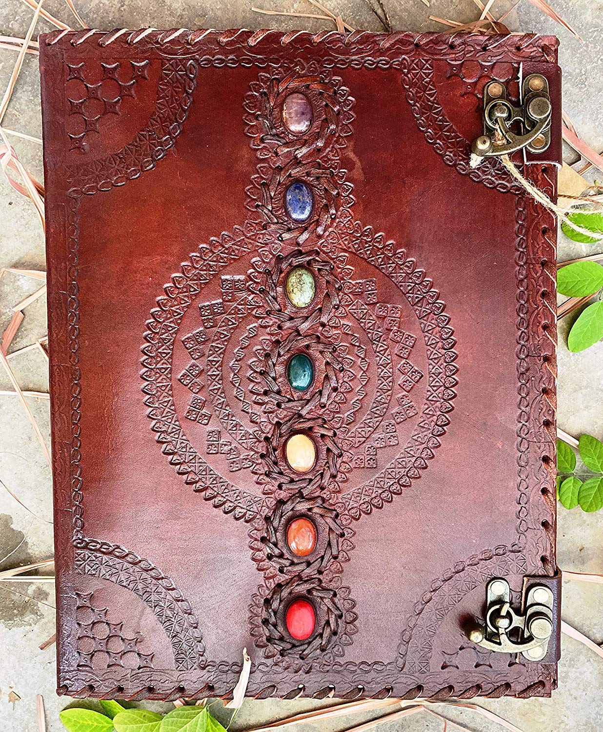 Vintage Fashion Leather Diary Handmade Paper Notebook Journal For Writing Notes Gifts And Memories Girl Boy Men Women Embossed With Metal Lock, 200 Pages