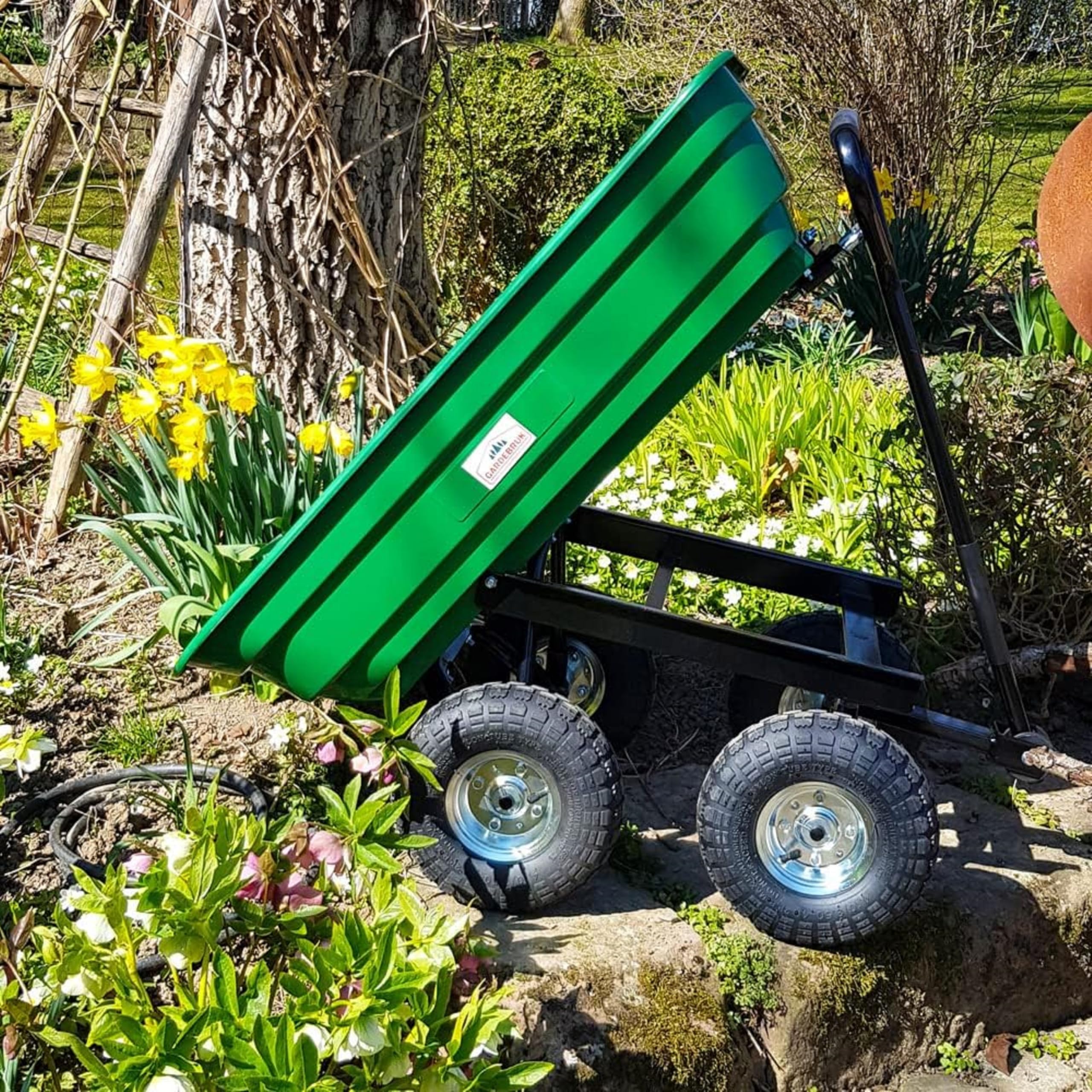 GARDEBRUK® Chariot de Jardin Benne basculante 300kg 4 pneus gonflables Tout Terrain axe Direction 75L Chariot de Transport Chariot à Main