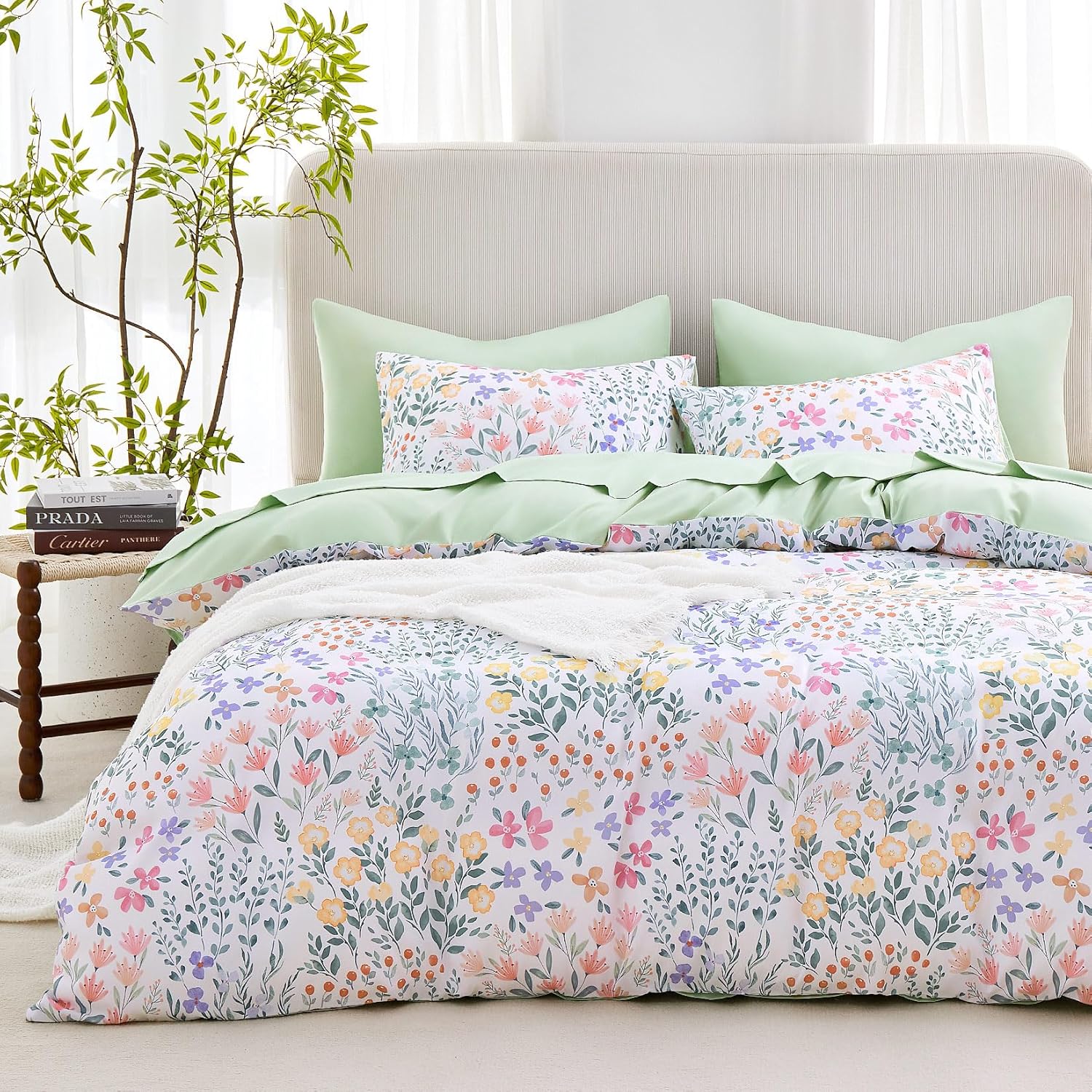 Wake In Cloud - Floral Duvet Cover Set, Farmhouse Cottagecore Style with Romantic Garden Wildflowers and Leaves Pattern, Soft Lightweight Bedding, 3-Piece, Sage Green, Full Size