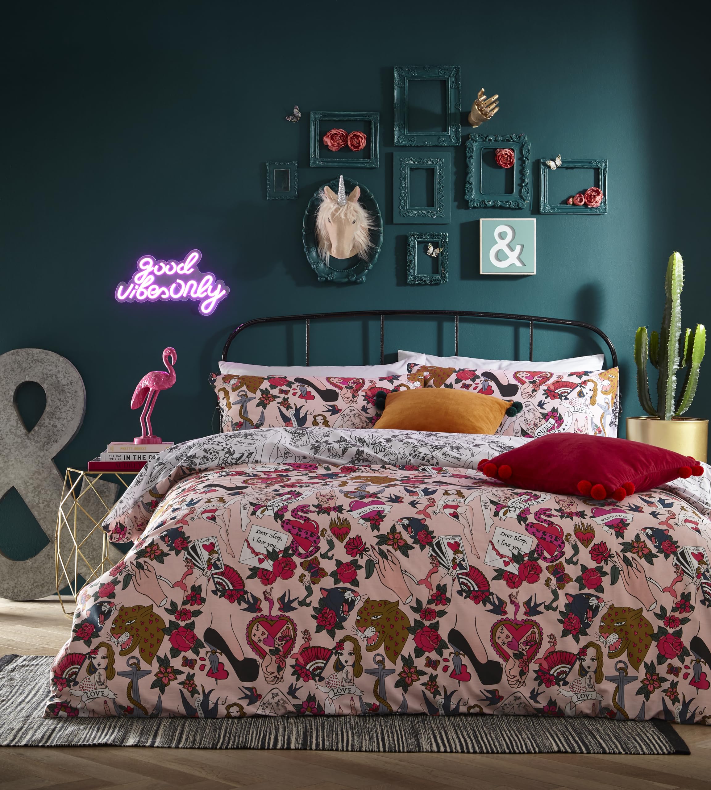 Parure de lit Super King rose pour une chambre parentale cosy