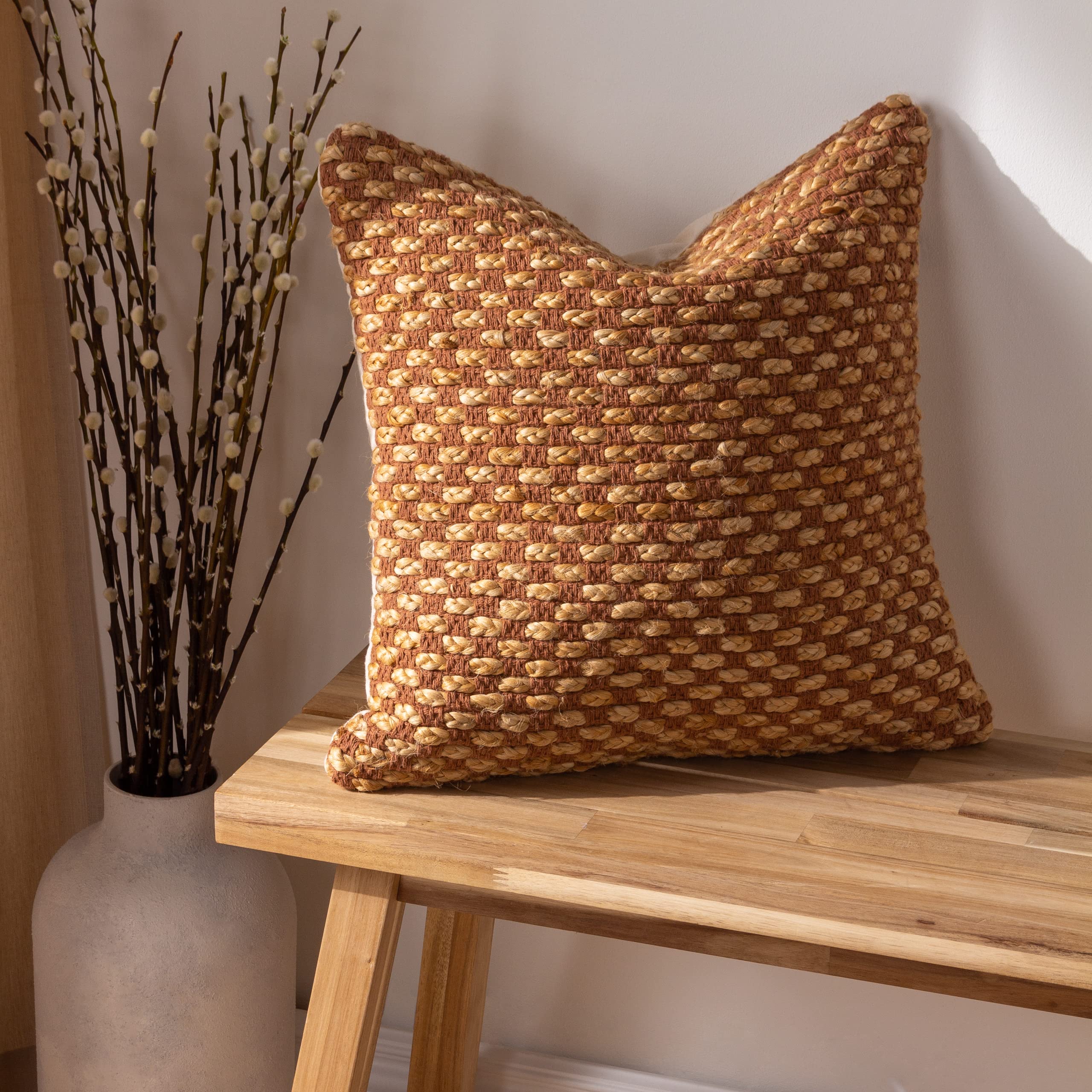 Yard furn. Wild Cat Velvet Fringed Feather Rich Filled Cushion