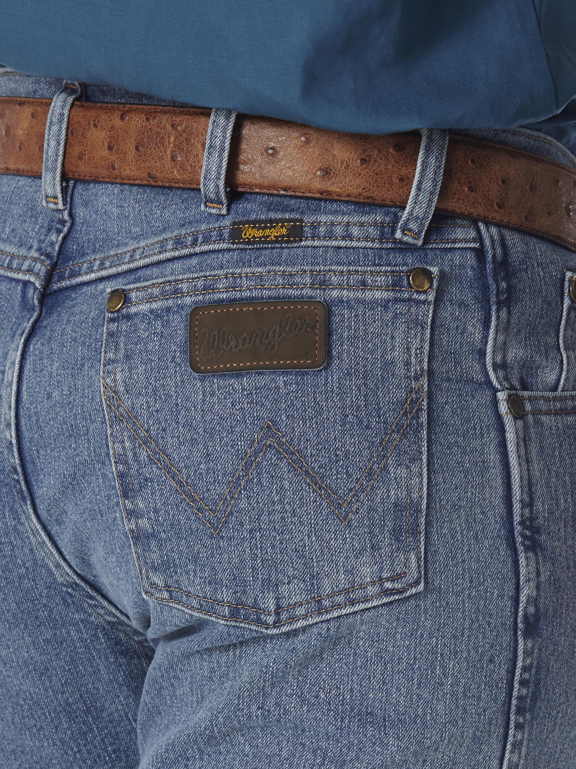 Wrangler Mężczyźni Premium Performance Cowboy Cut Regular Jean - prosty, Wybielacz do kamienia, Medium, 47 inches, 32 inches