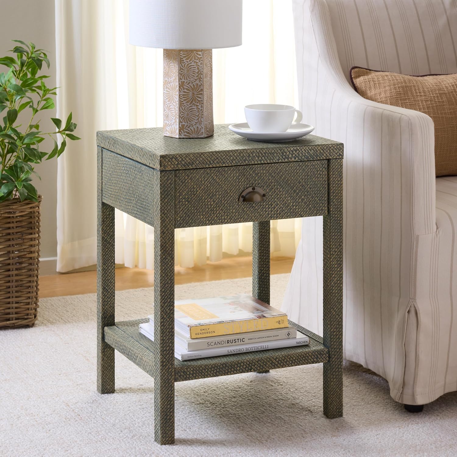 SAFAVIEH Home Collection – Epke Turquoise 1-Drawer 1-Shelf Accent Table, Woven Raffia Design, Fully Assembled (ACC6616B)