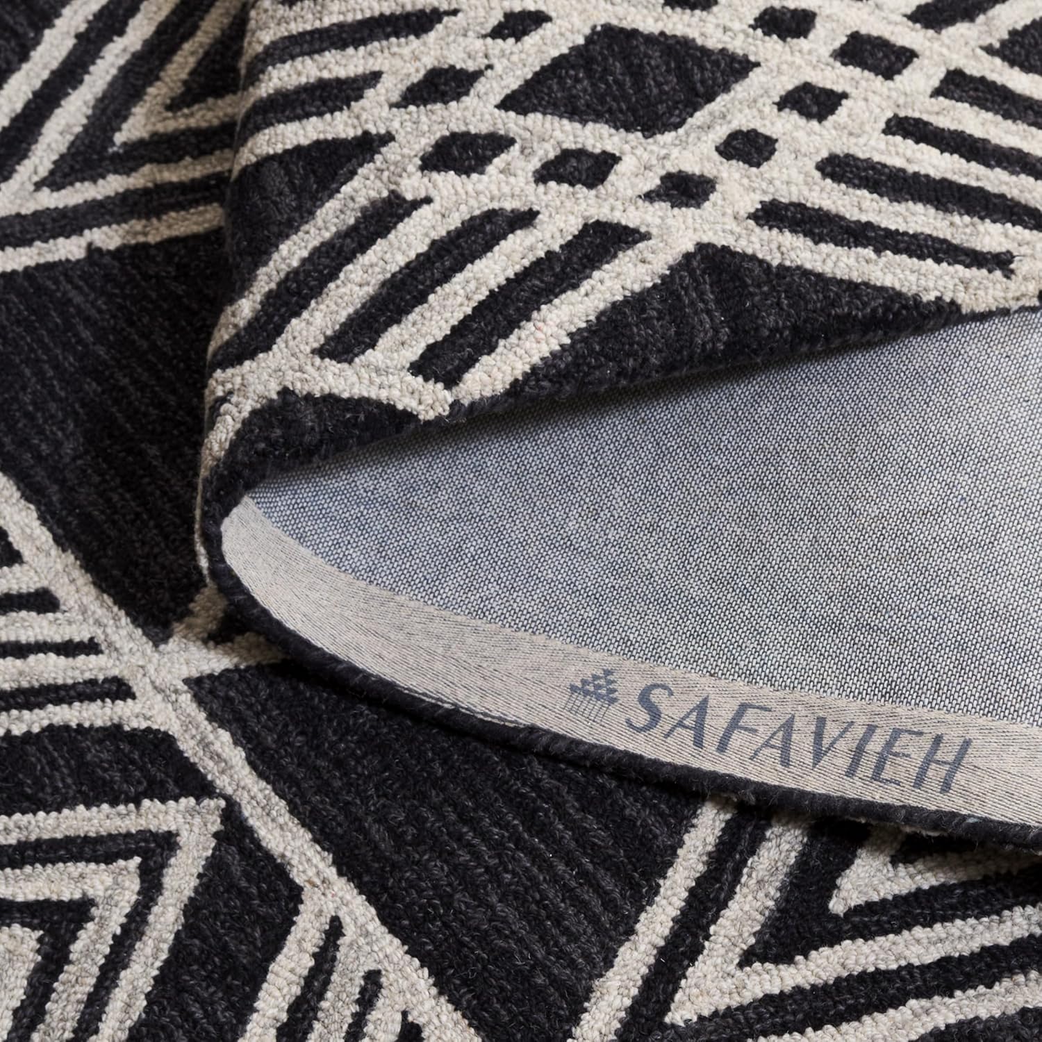 SAFAVIEH Micro-Loop Collection Accent Rug - 2' x 3', Charcoal & Ivory, Handmade Moroccan Tribal Wool, Ideal for High Traffic Areas in Entryway, Living Room, Bedroom (MLP155H)