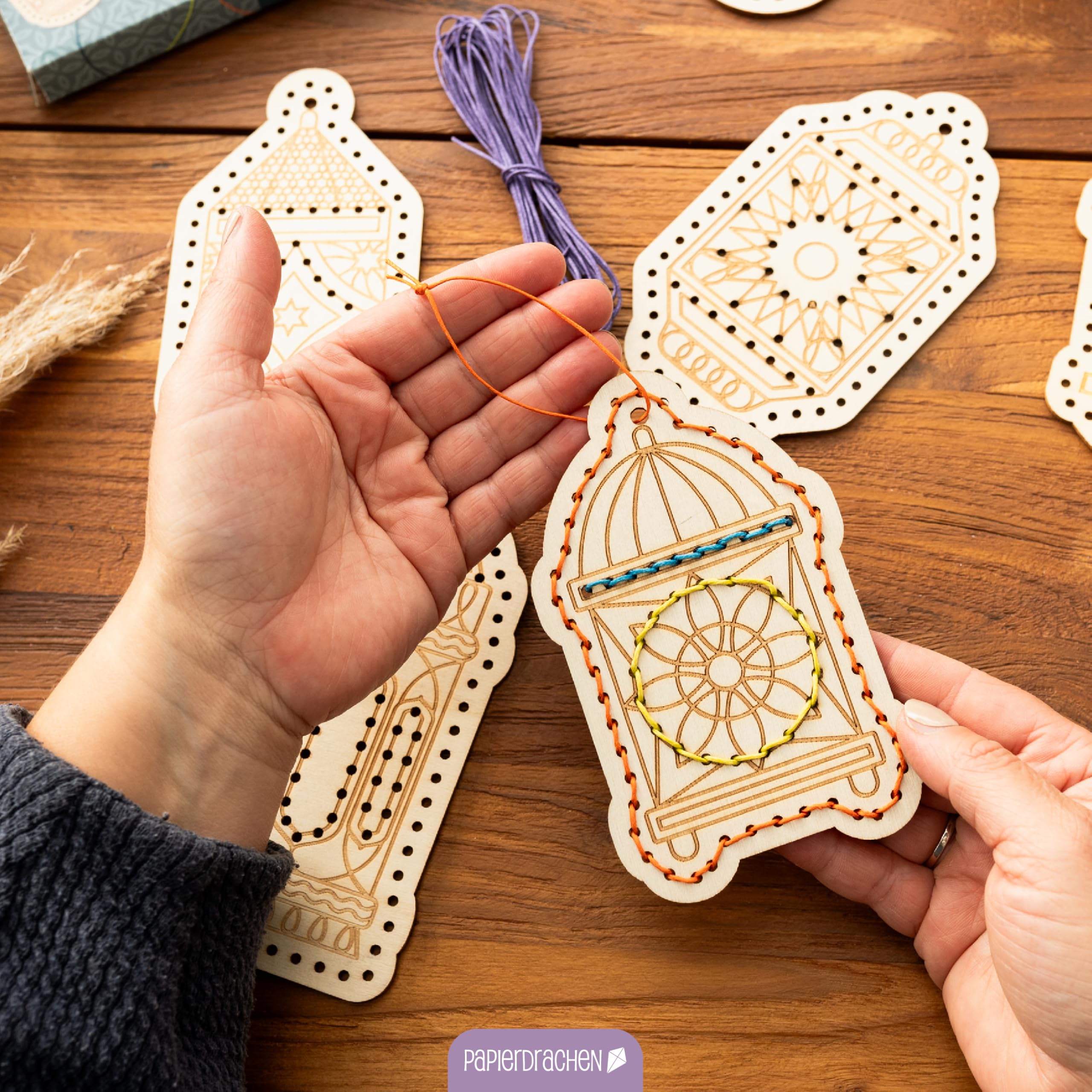 Papierdrachen calendario di Ramadan fai da te per il riempimento - set