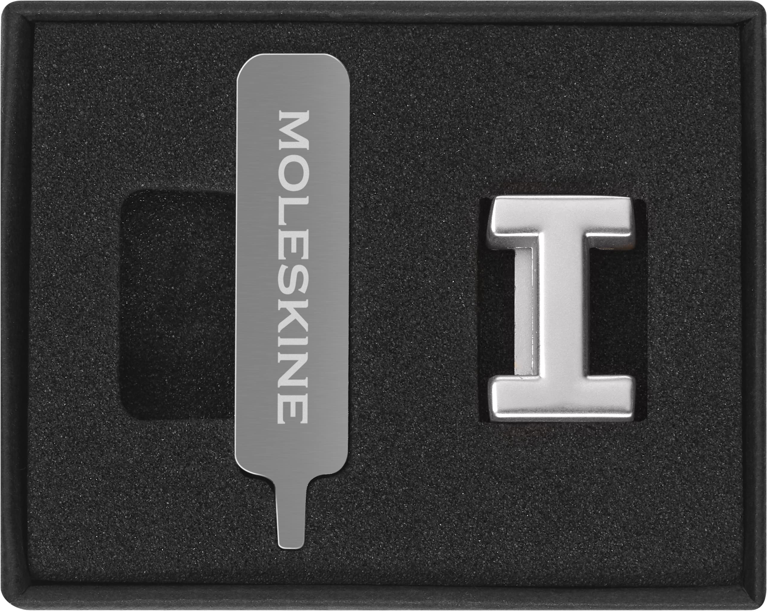 Moleskine Pin per Taccuino o Agenda Lettera I, Spilla Lettere, Personalizza la Chiusura con Elastico, Idee Regalo Personalizzato, Colore Argento