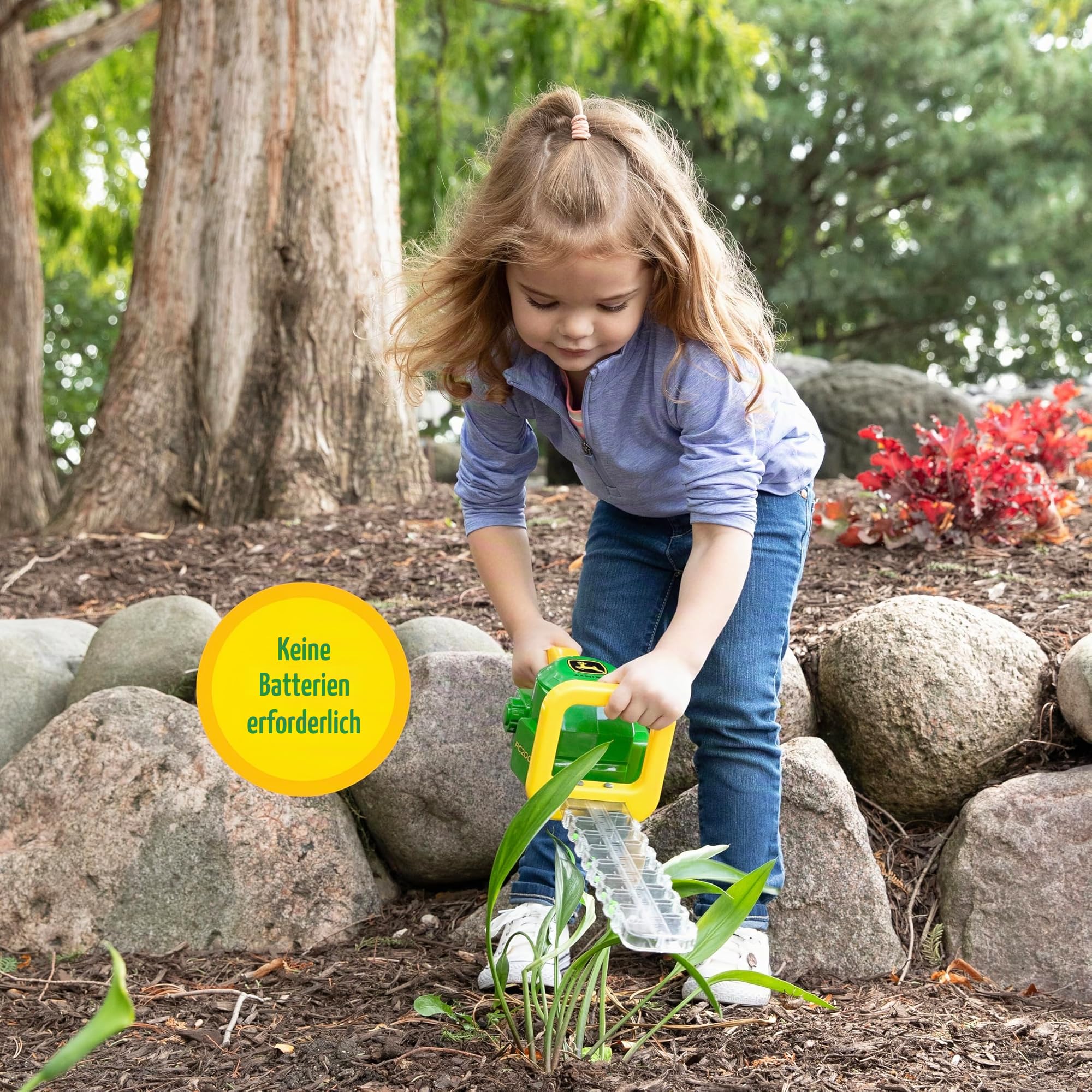 TOMY John Deere Heckenschere – Gartenspielzeug ohne Batterien mit realistischer Mechanik & Soundeffekten – Für Kinder ab 18 Monaten