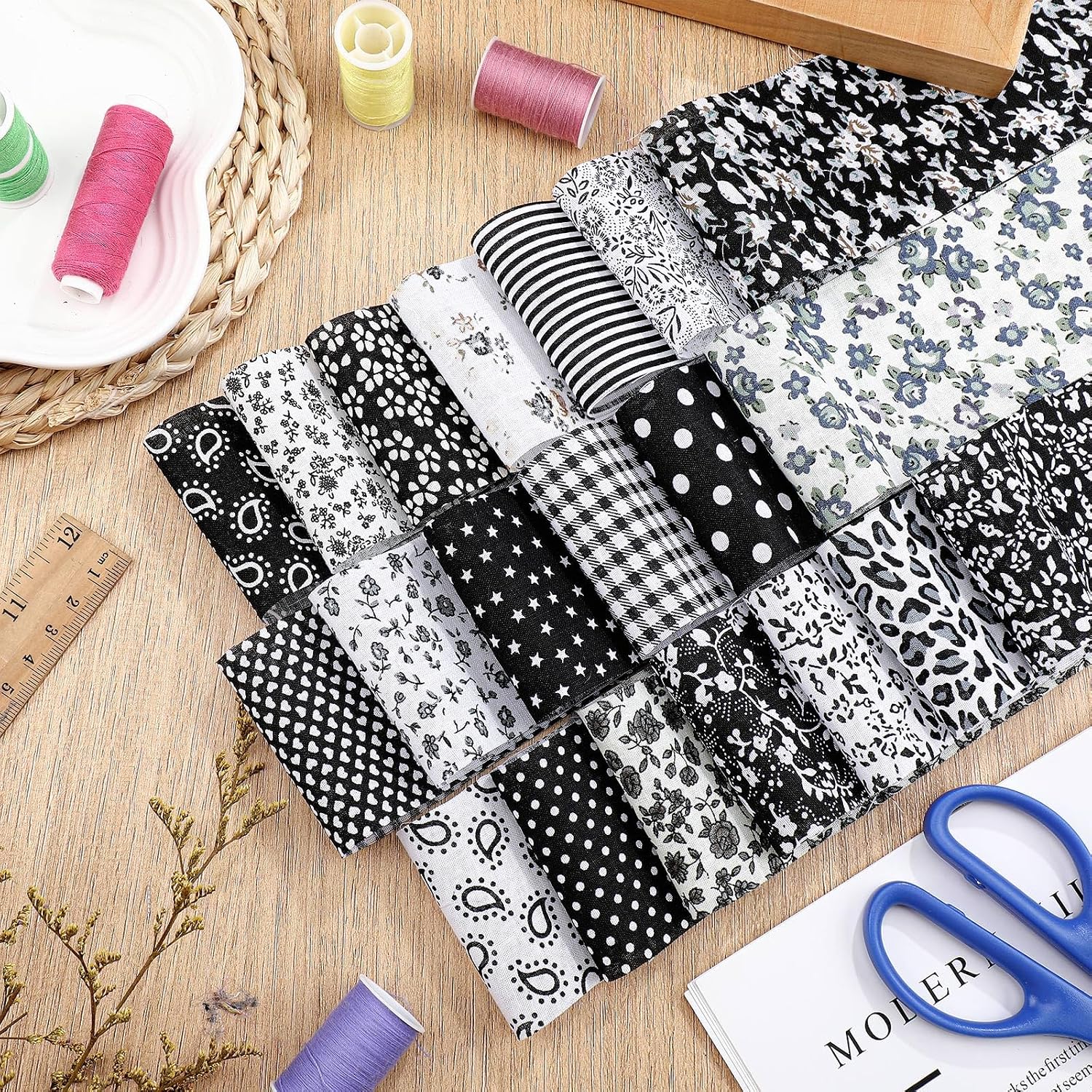 Ganeen 200 Pcs Quilting Fabric Strips for Black White Fabric Strips 2.5 Inch Precut Patchwork for Crafting Sewing DIY Crafts