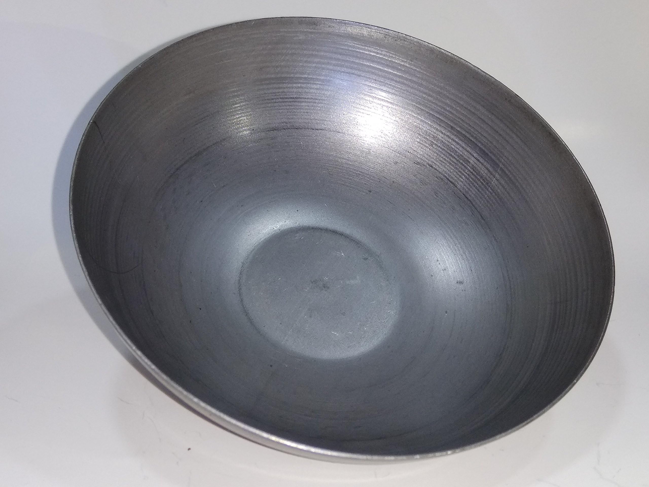 Cast Iron Henna Bowl Mehendi Mixing Plate for Shining Smooth Long Hair Improves Hair Growth, Handmade Heena Metal Vessel for Making Natural Hair Conditioner Control Dandruff Prevent Hair Loss