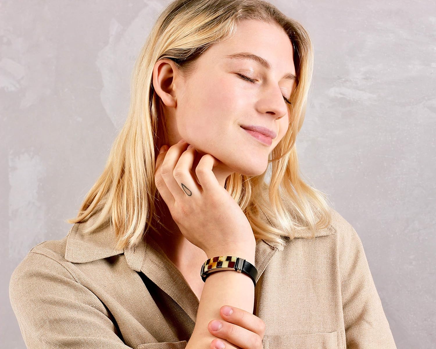 Baltic Amber Jewelry for Women, Men, Unisex - Handmade Baltic Amber Bracelet with Leatherette Band, Stainless Steel Clasp - ideal for 7.4 in Wrist Size, Adjustable