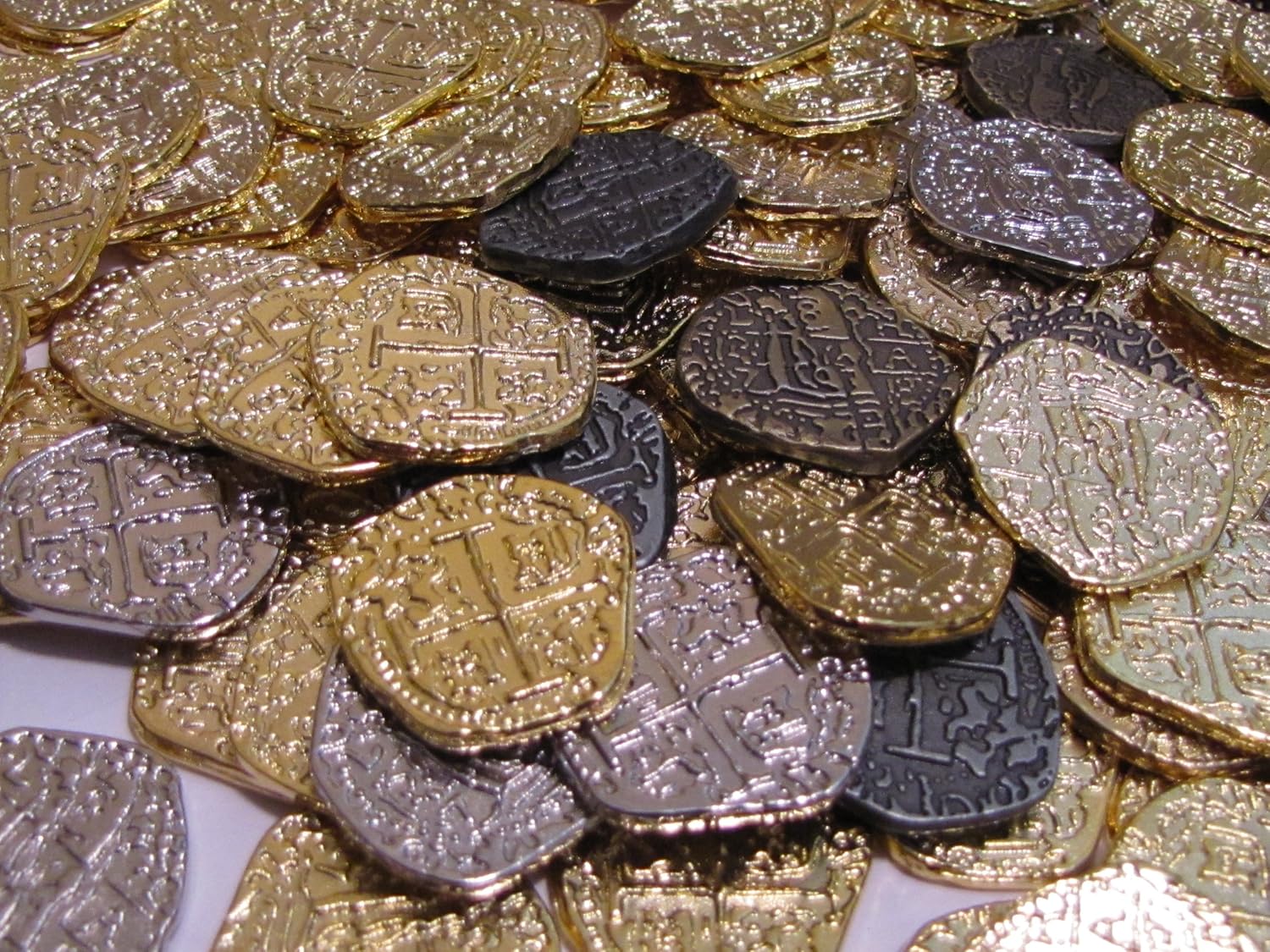 Beverly Oaks Lot of 50 Treasure Coins - Gold and Silver Doubloon Replicas