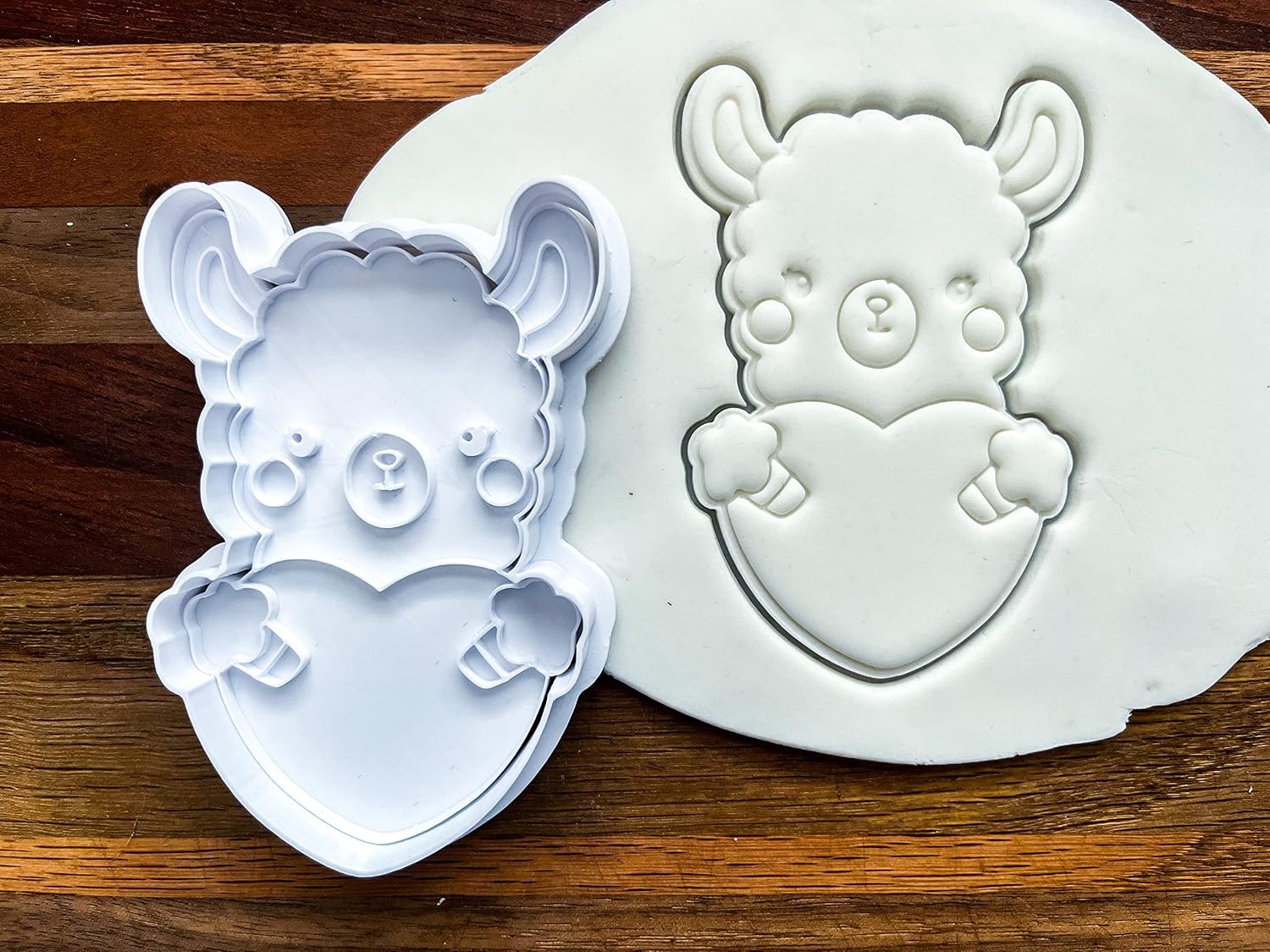 Llama Cookie Cutter with Heart Stamp – 4 x 2.63 Inch Llama Holding Heart Cookie Cutter – Plastic Baking Cutter for Valentine Cookies, Fondant, Biscuit Dough, Sugarcraft & Clay image 2
