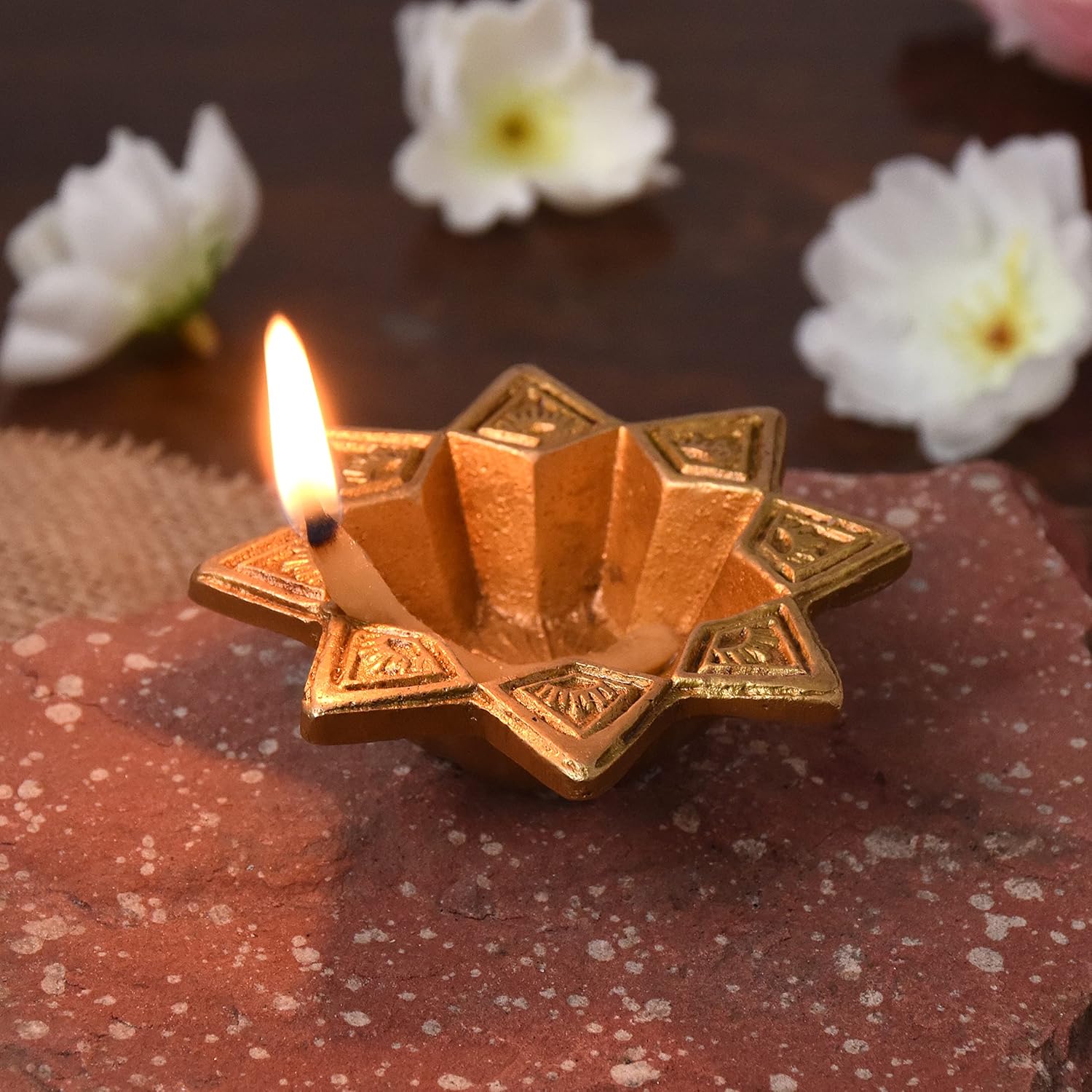 Indian Shelf Handmade Star Flower South Indian Diya for Pooja Ceremony Brass Oil Lamp Decorative Deepak (Size: 2cm) BOL-329