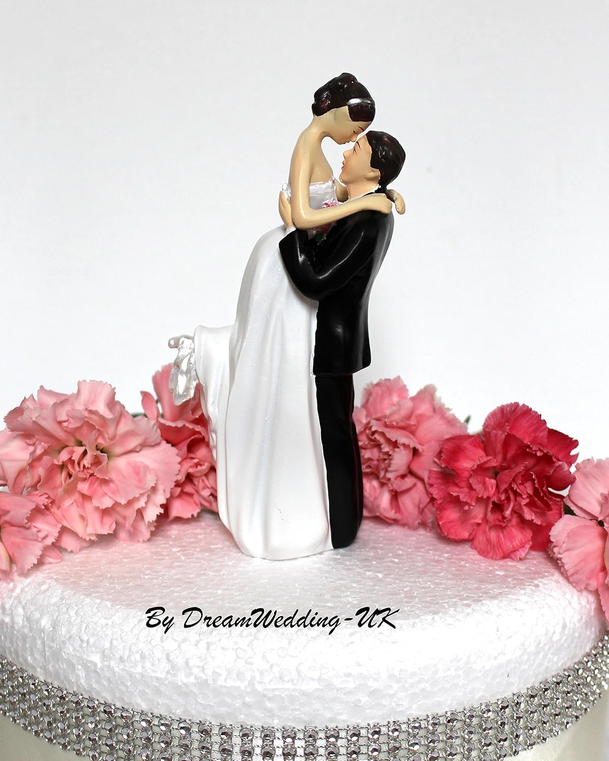 DreamWedding-UK Bride and Groom Humorous Cake Topper Sitting/Standing Unusual Funny Couple for Wedding Celebrations Artificial Resin - Image 4
