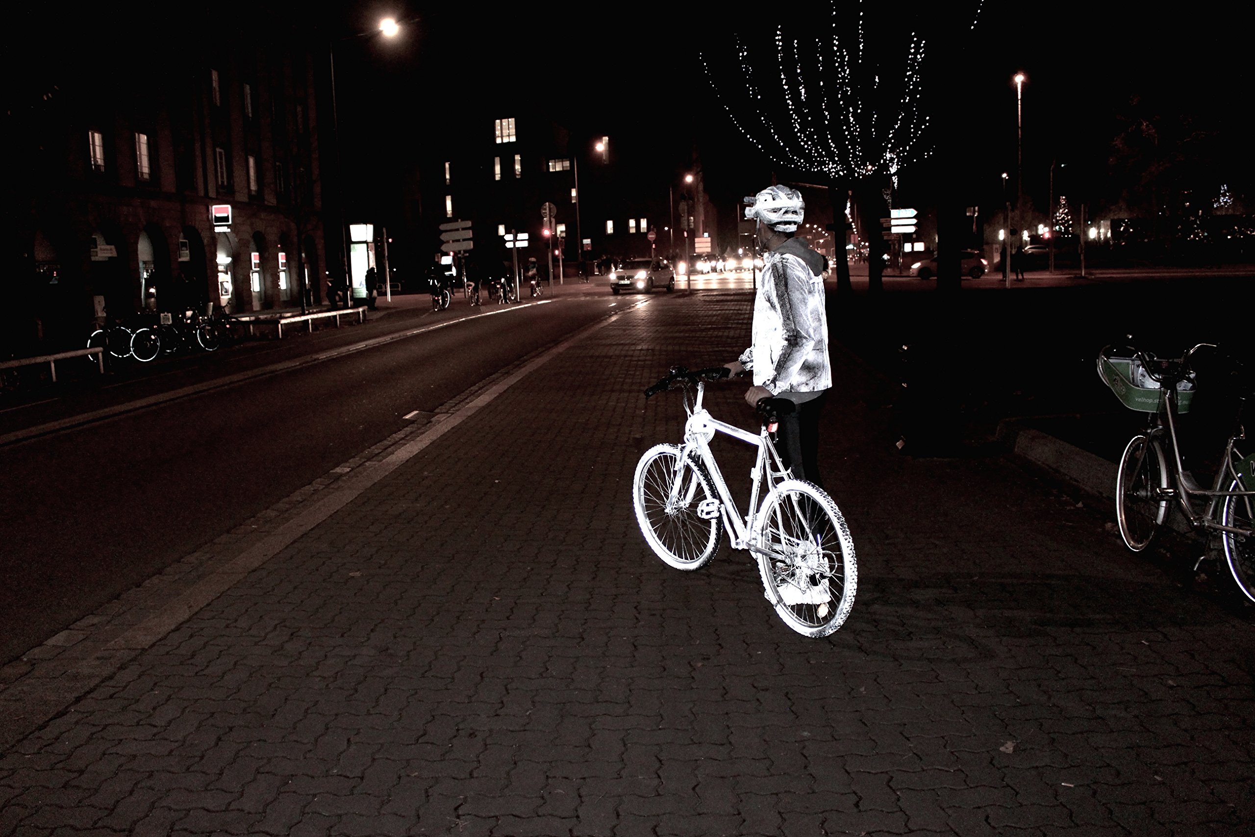 Reflective Spray pour Cyclistes et Piétons, Très Peu Visible de Jour - 500 ML