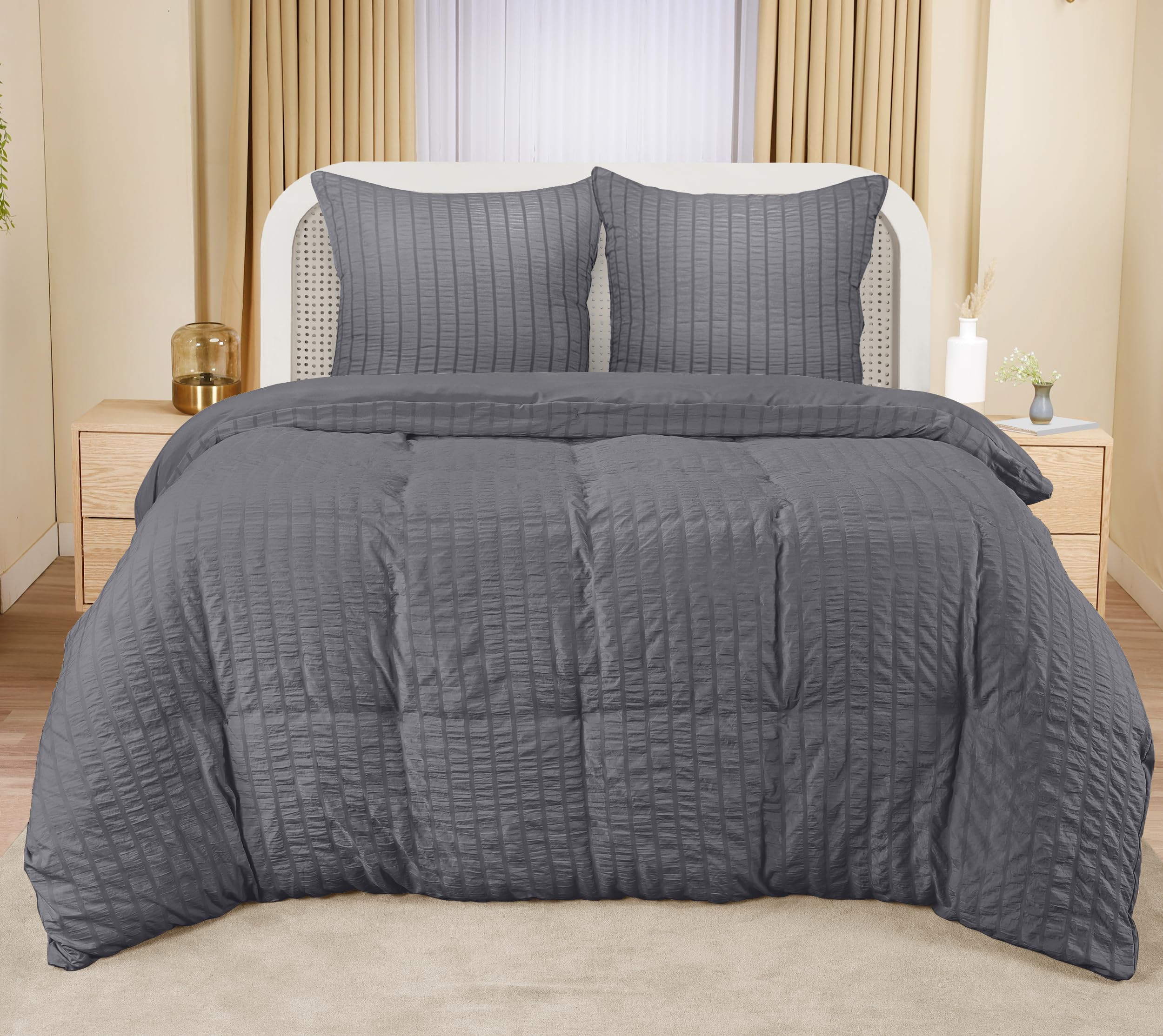 Utopia Bedding Set Copripiumino Seersucker - Include 1 Copripiumino Matrimoniale 240x220 cm con chiusura a cerniera, 2 Federe 65x65 cm con chiusura a busta; il piumino è venduto separatamente.