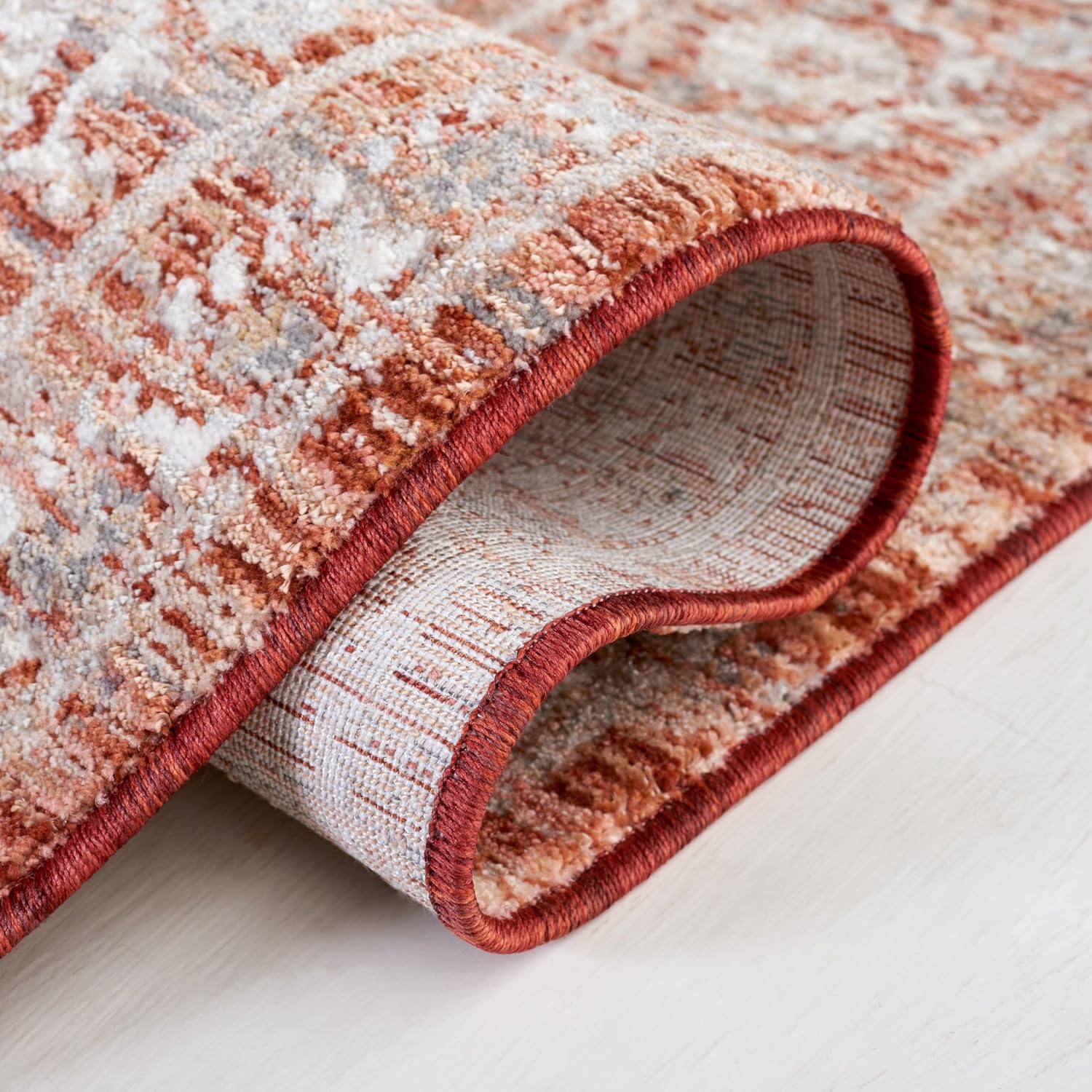 SAFAVIEH Area Rug 8x10 - Harlow Collection - Large - Rust & Ivory Grey, Traditional Design, Ideal for Living Room, Bedroom, Office, Dining Space (HAR163P)
